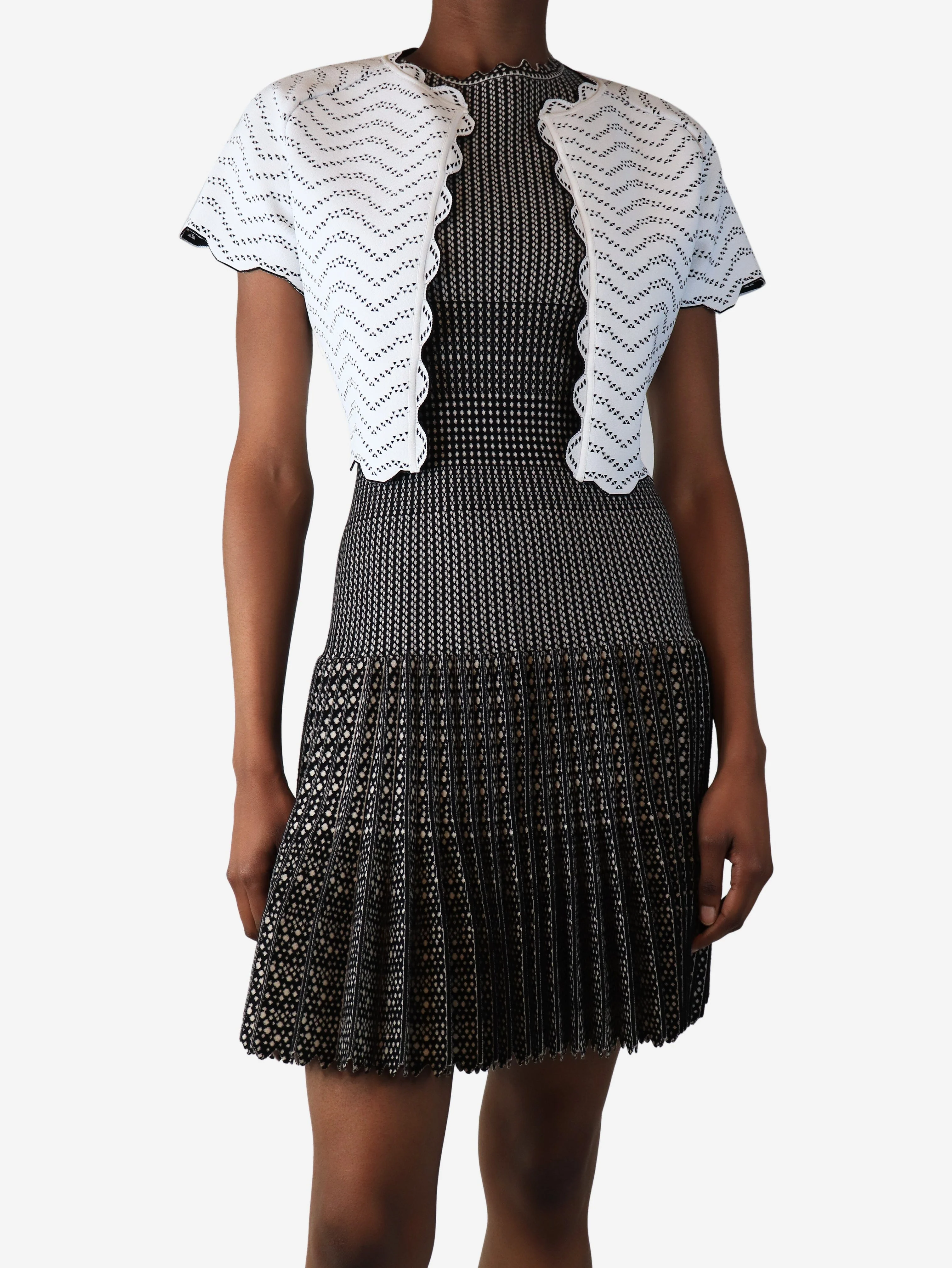 White scallop-trim cropped top - size UK 10 - Image 3