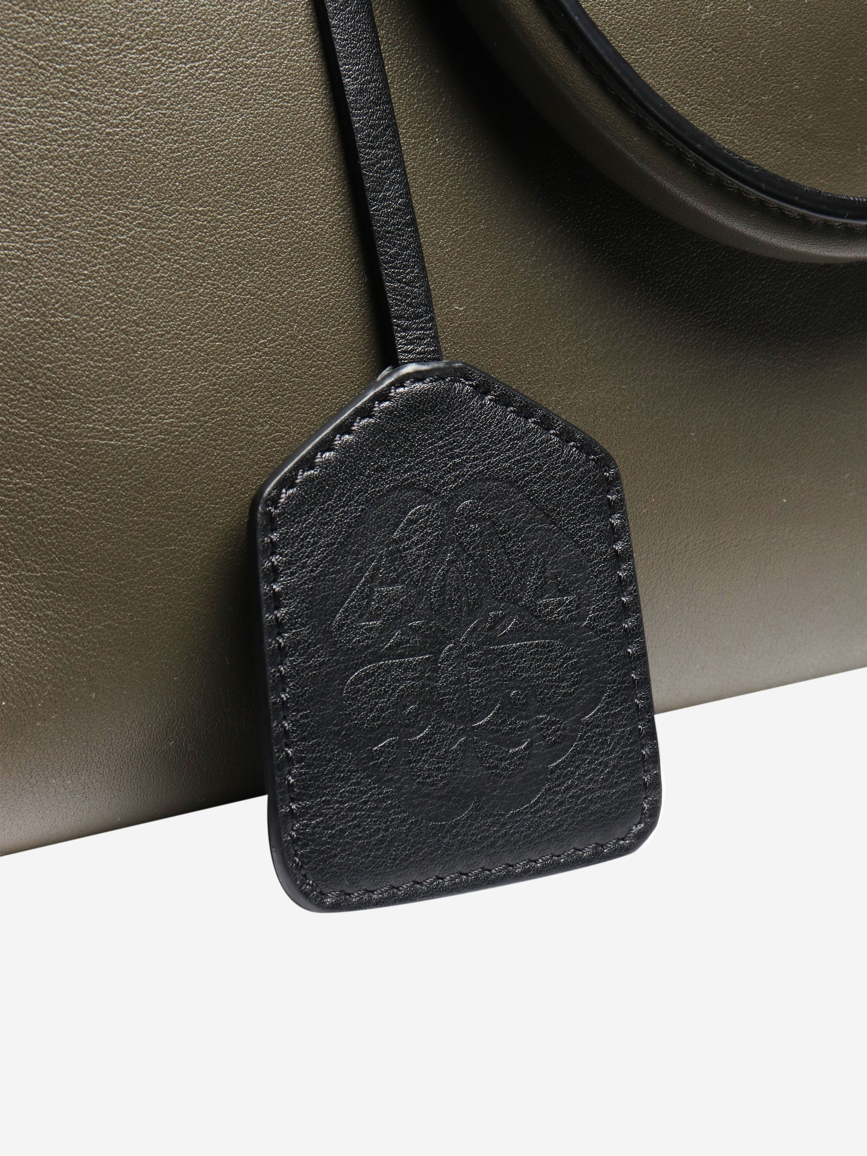 Army green The Tall Story leather bag - Image 5