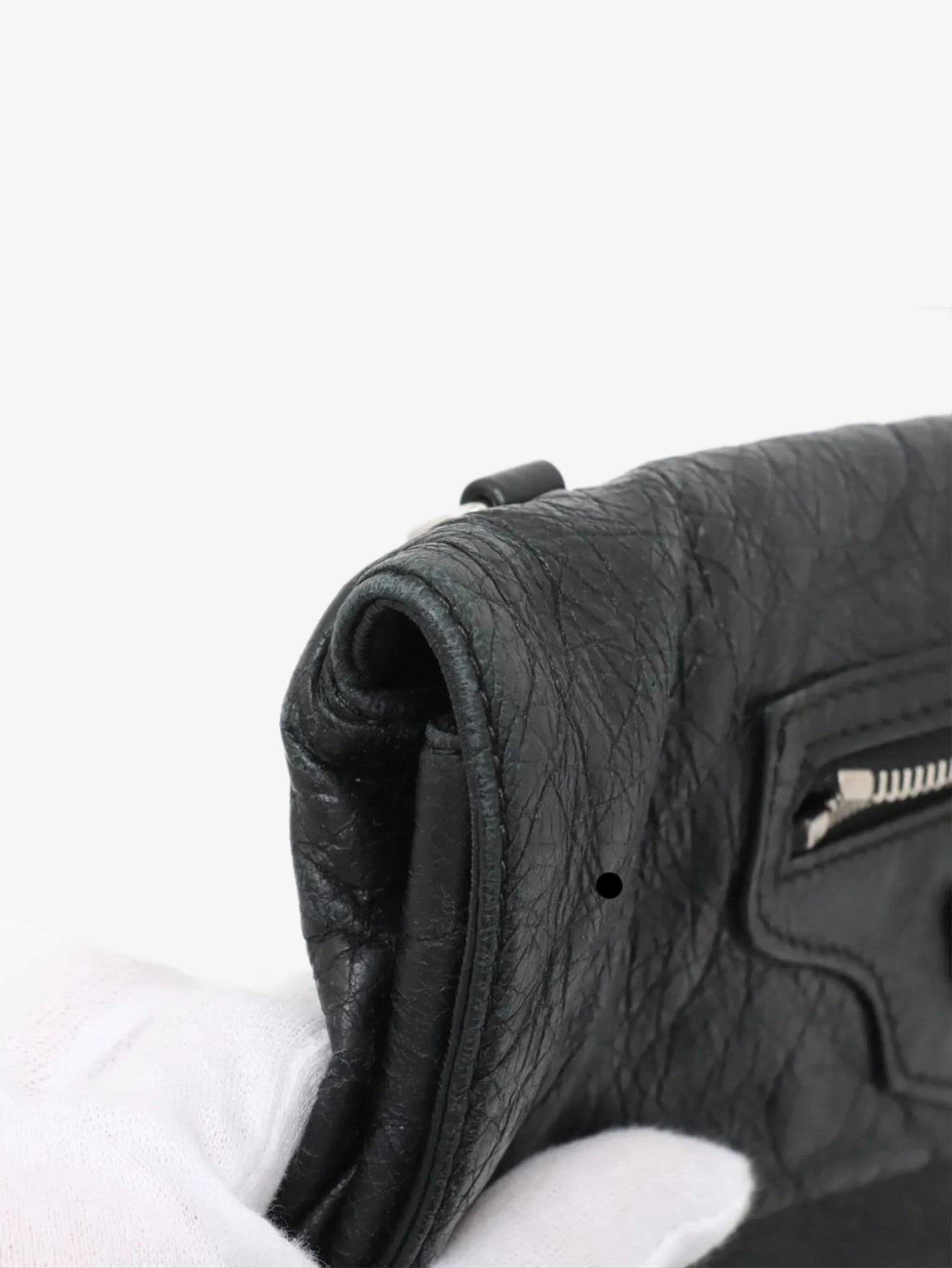 Black Classic Envelope crossbody bag - Image 11