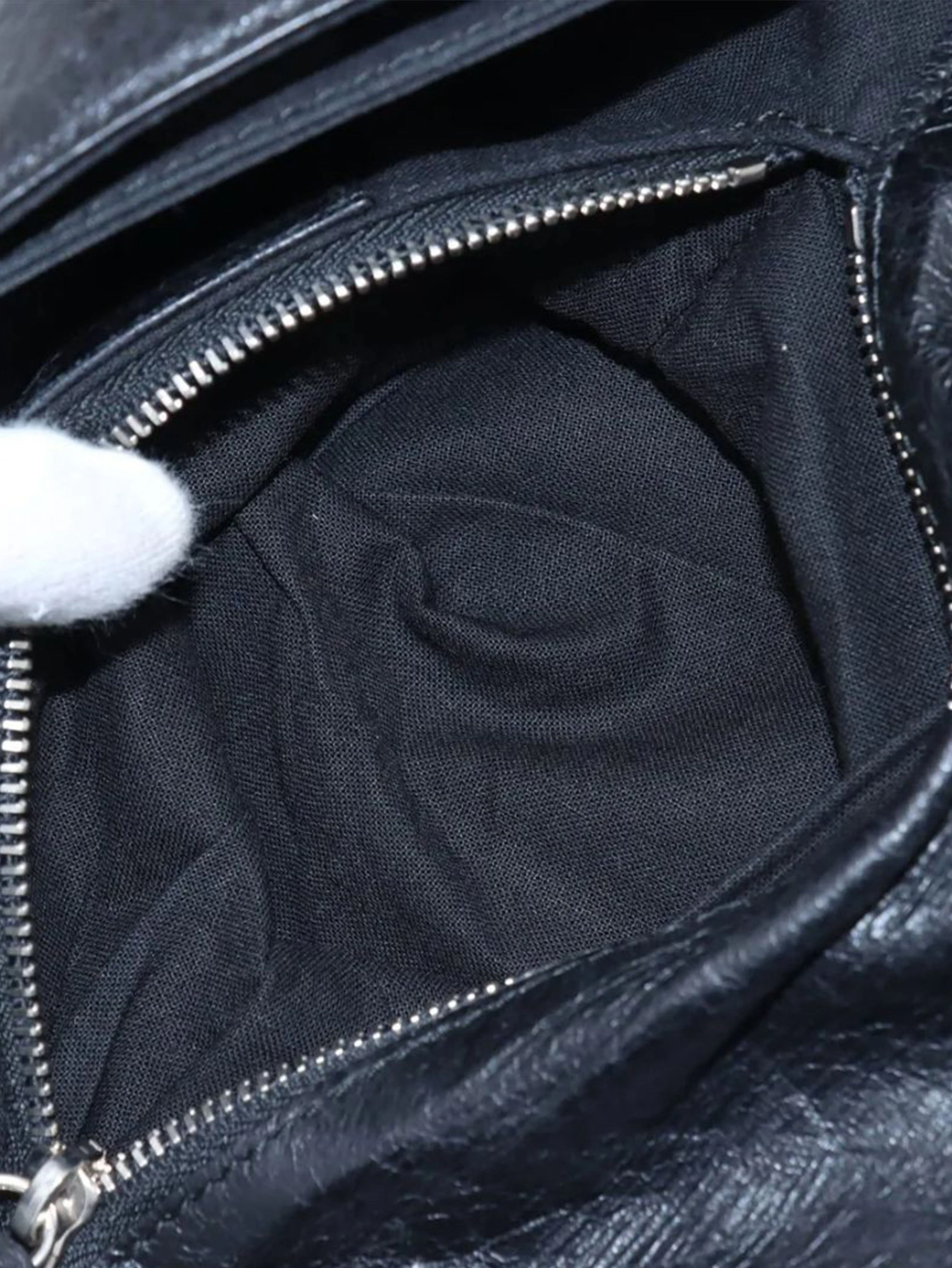 Black Classic Envelope crossbody bag - Image 8