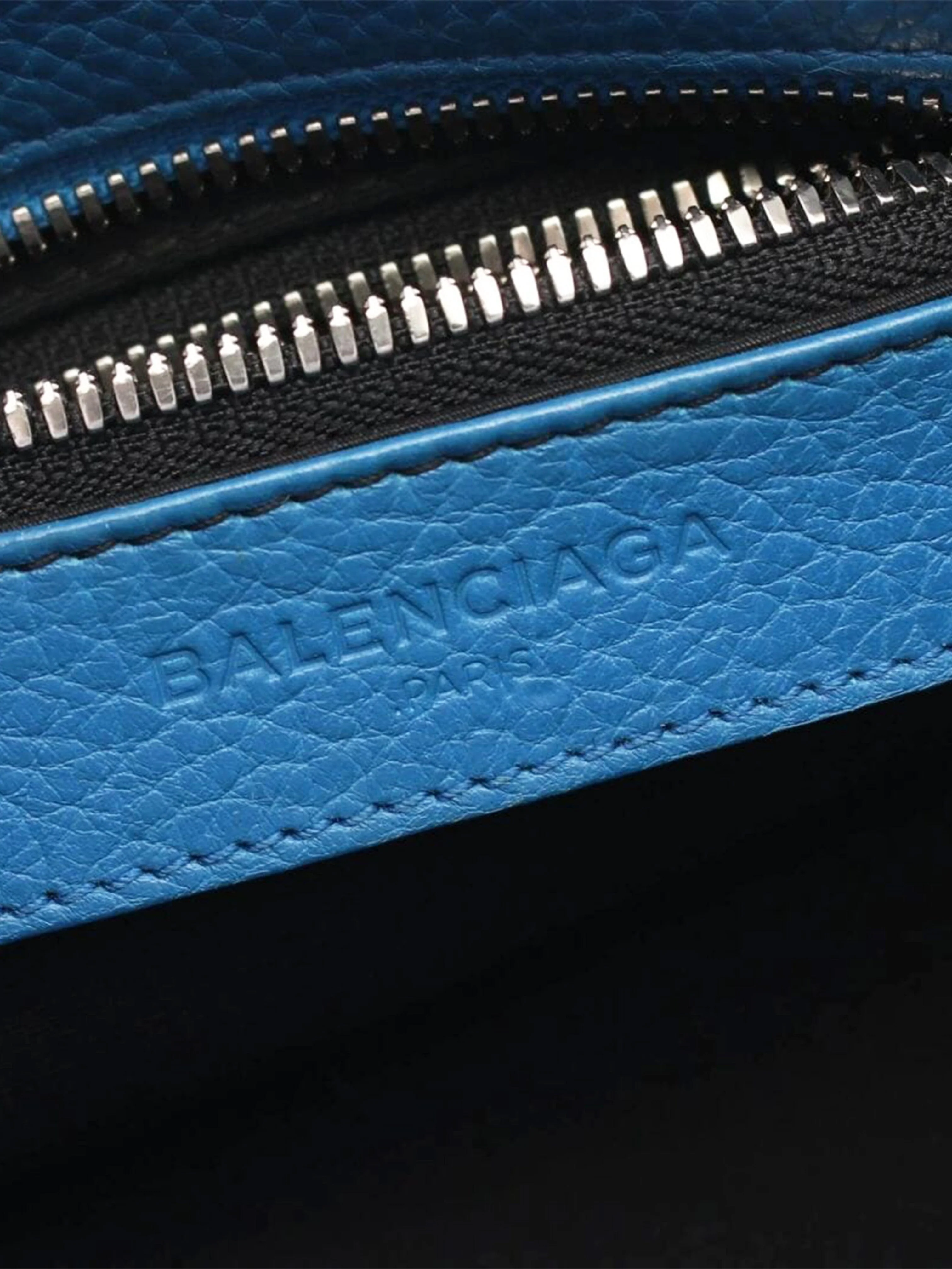 Blue Infanta cross-body bag - Image 3