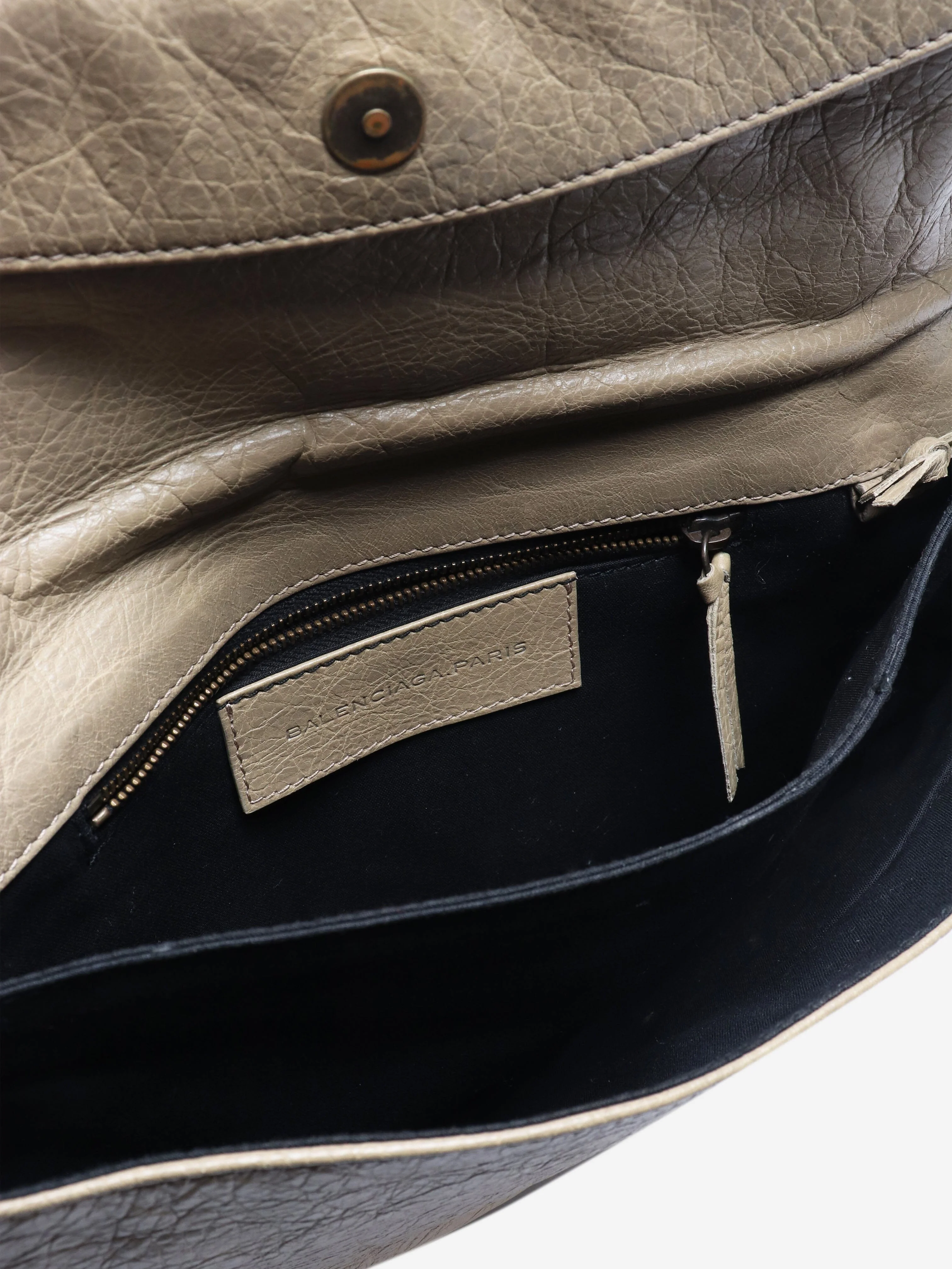 Neutral city clutch - Image 4