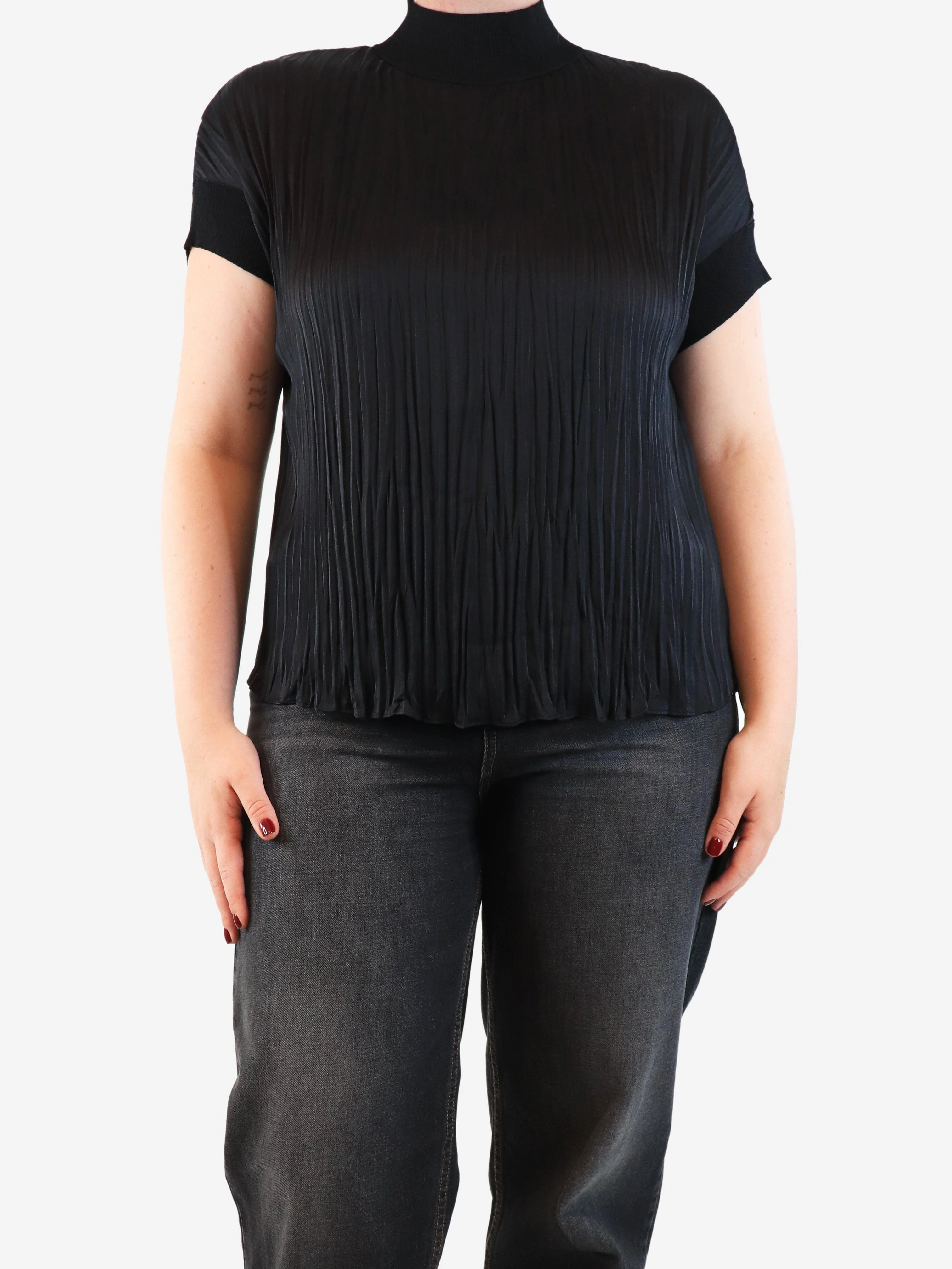 Black plisse top - size M