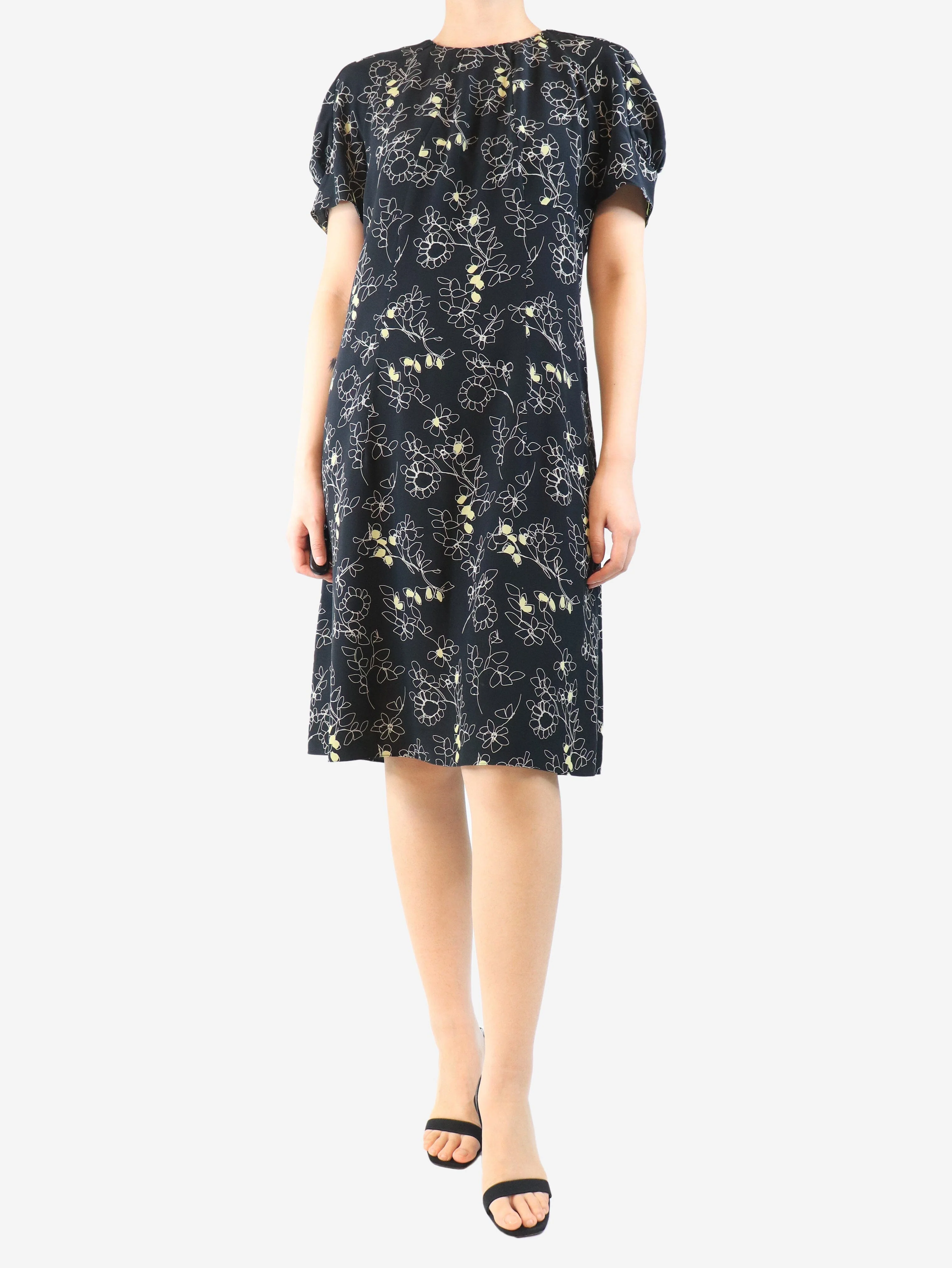 Black short-sleeve floral crepe dress - size UK 16