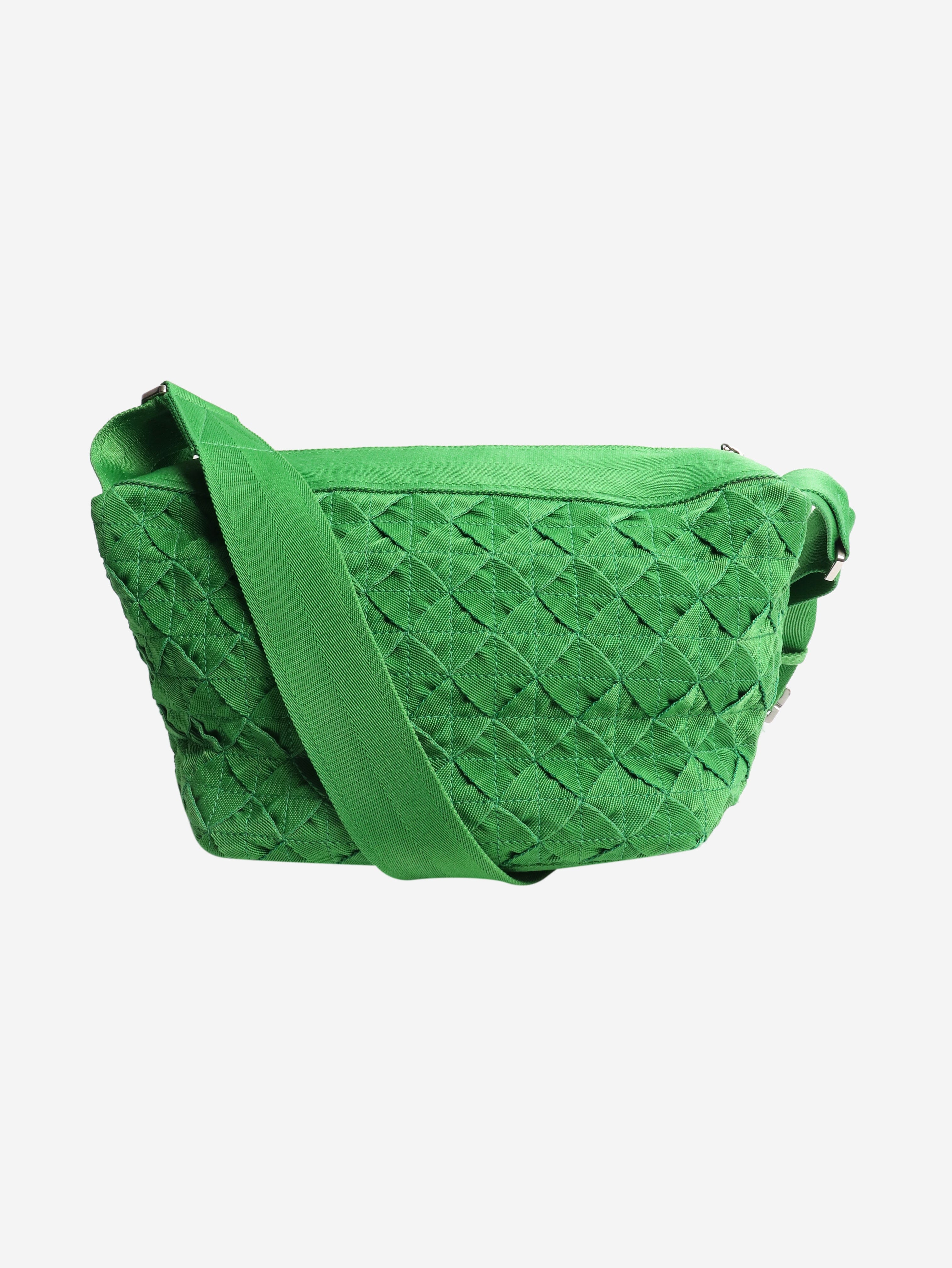 Green woven shoulder bag