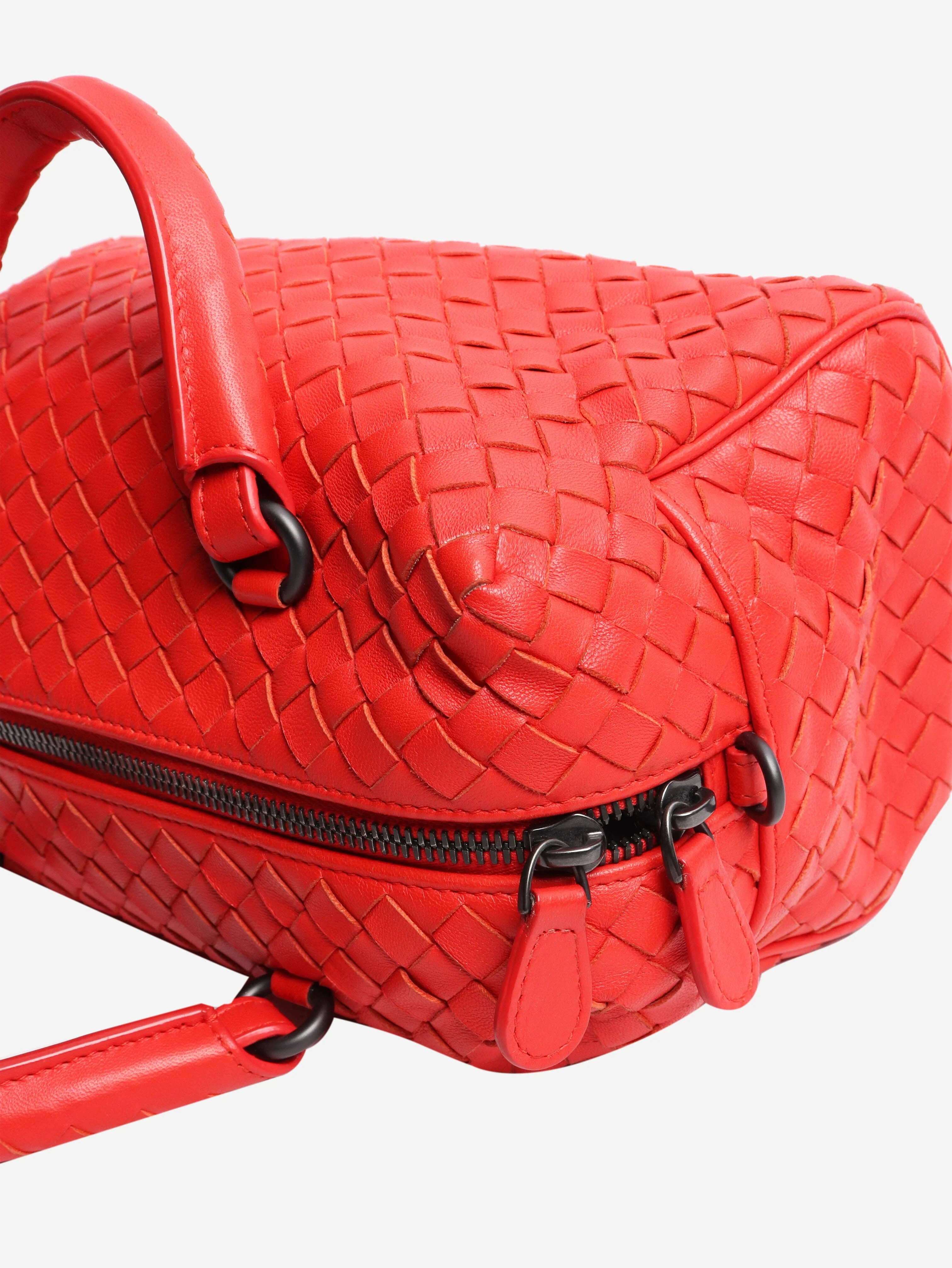 Red Intrecciato Veneta crossbody bag - Image 5