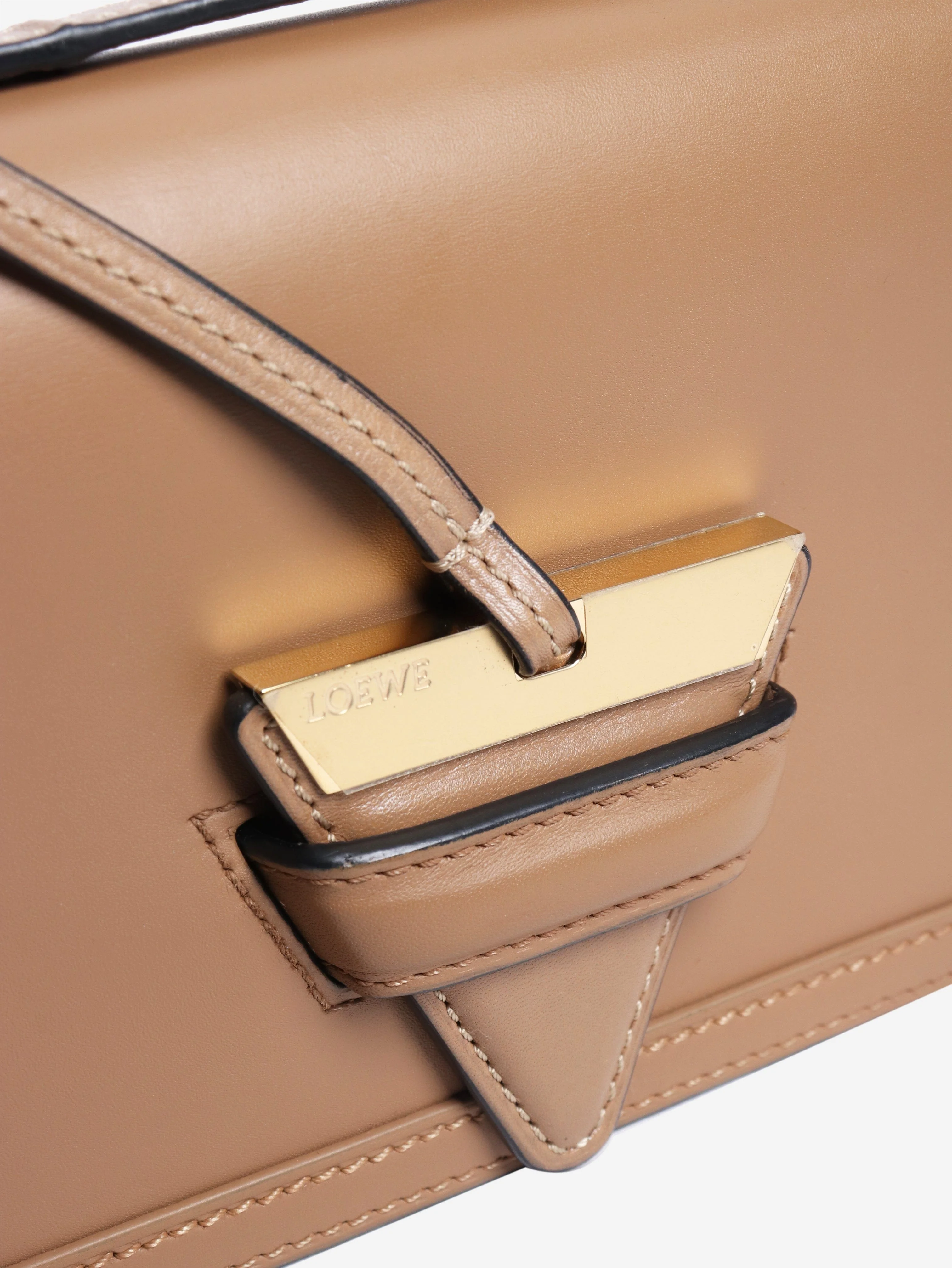 Brown Barcelona leather crossbody bag - Image 5