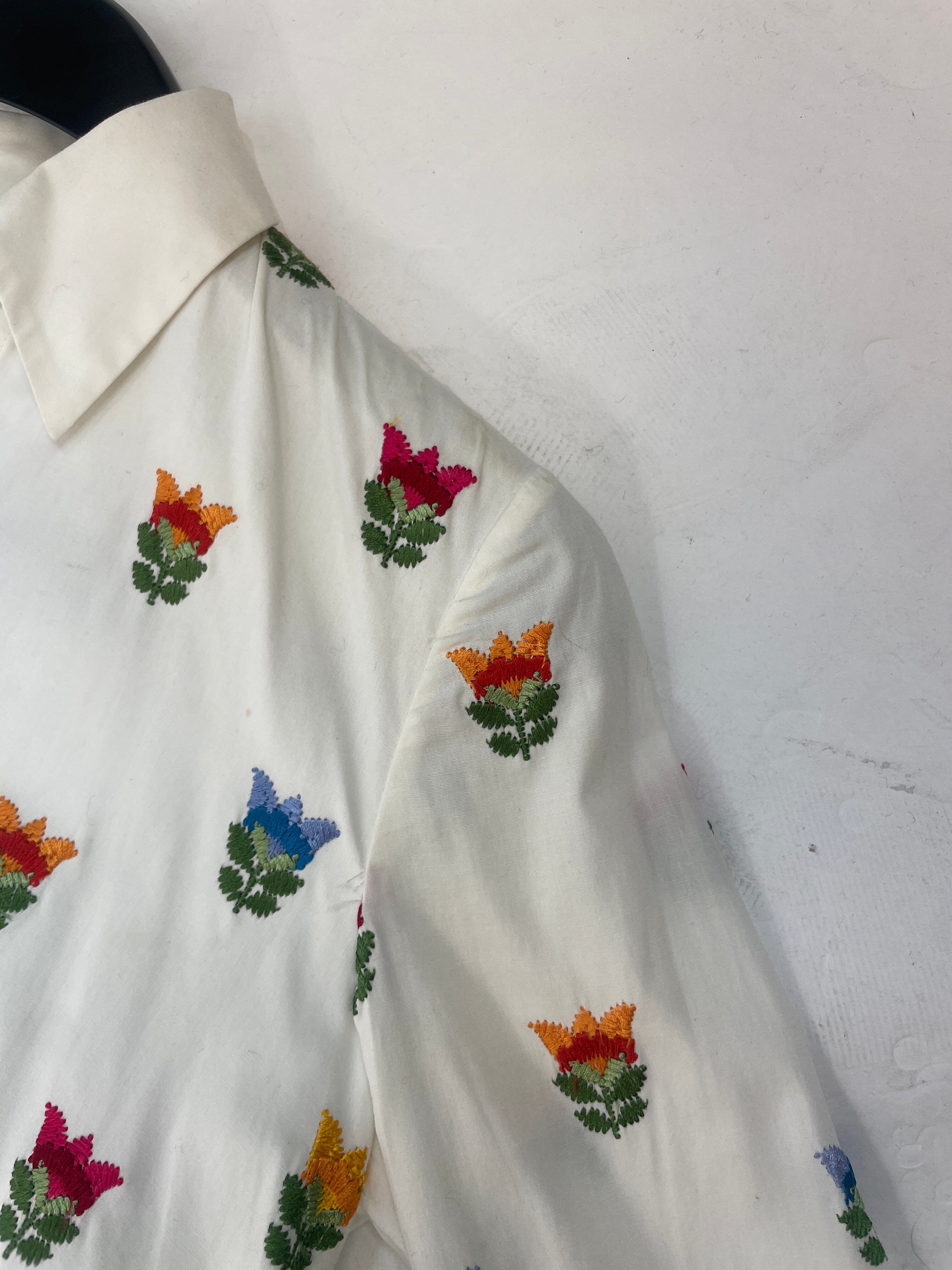 White floral embroidered midi shirt dress - size UK 6 - Image 6