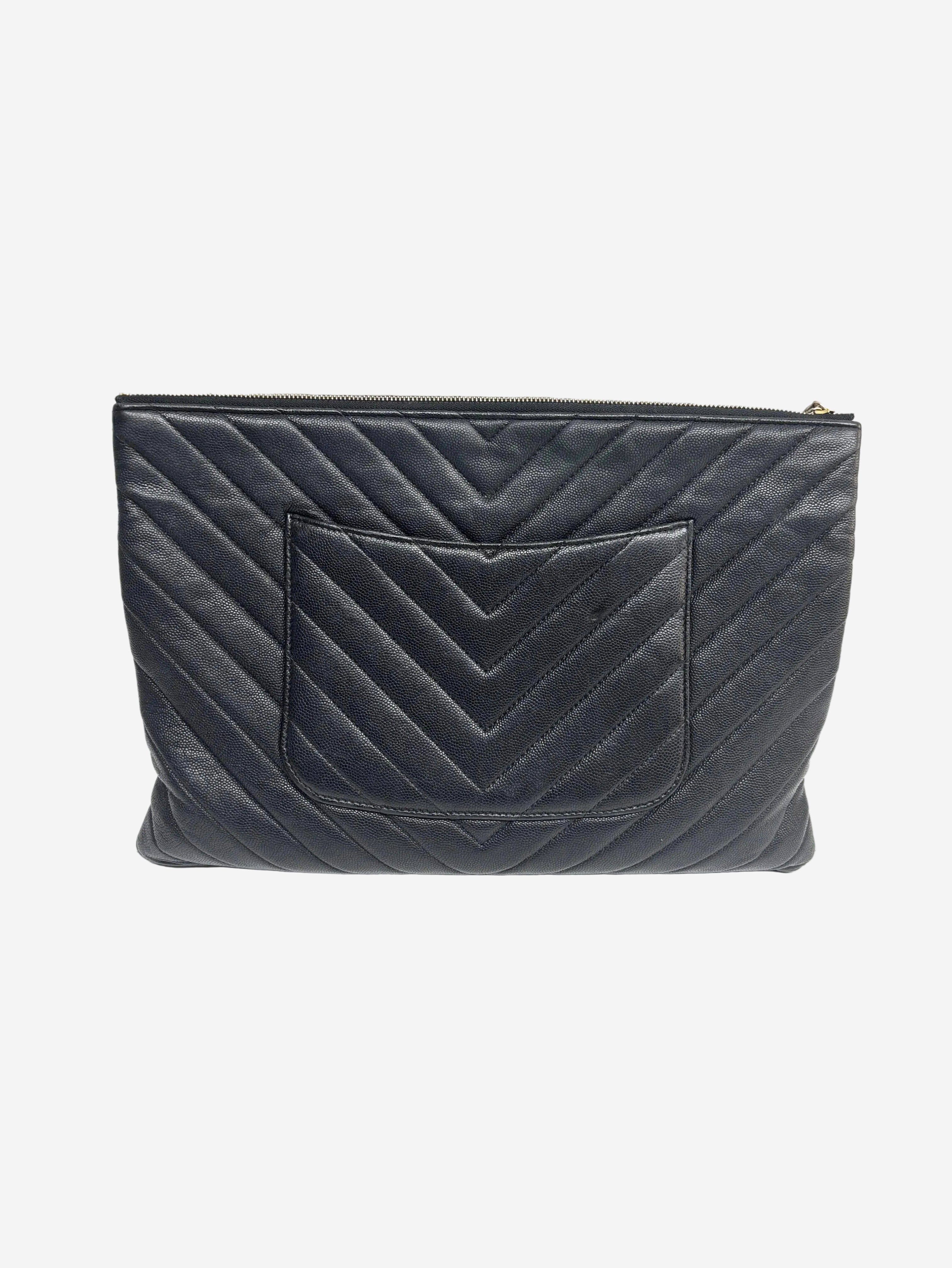 Black 2018 caviar chevron-quilted laptop case - Image 2