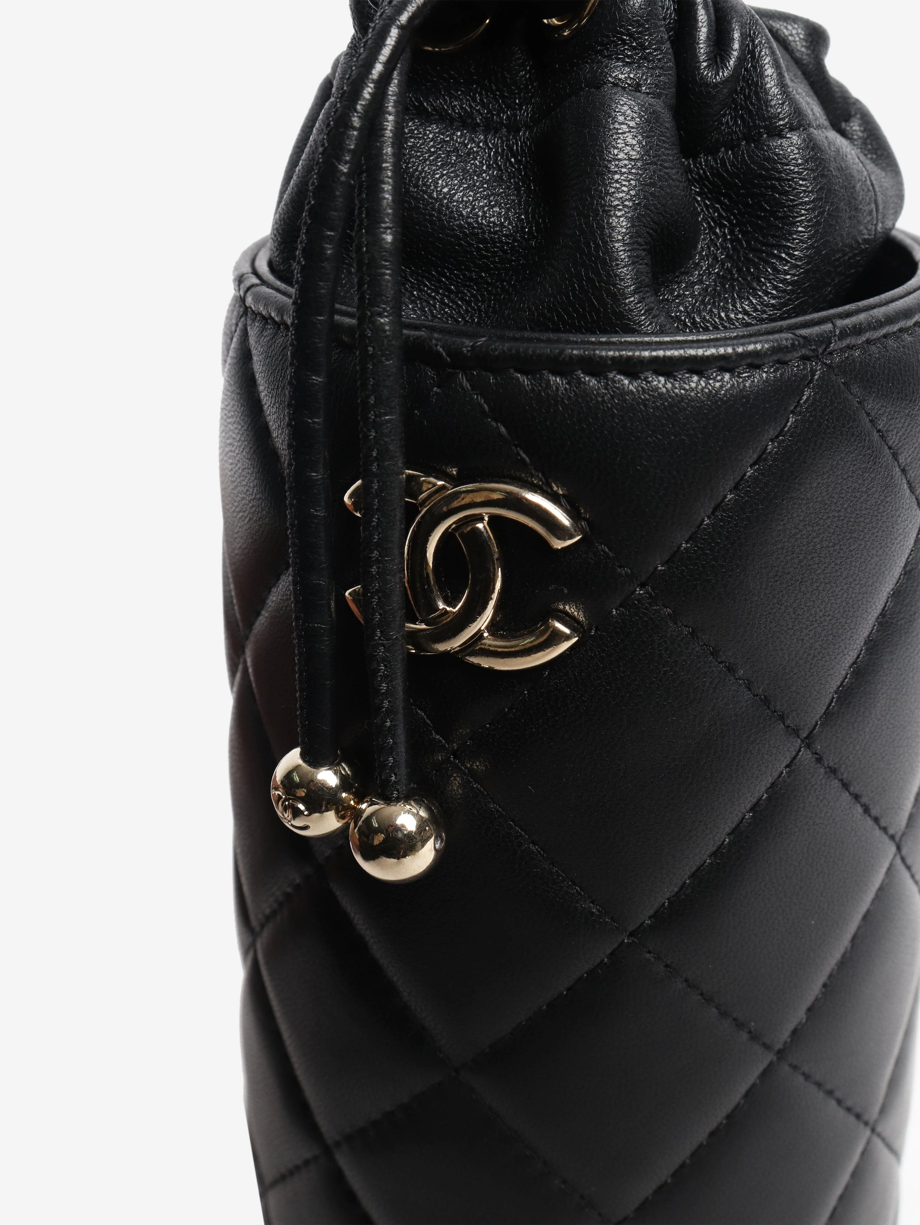 Black 2021 quilted leather bucket bag - Image 7