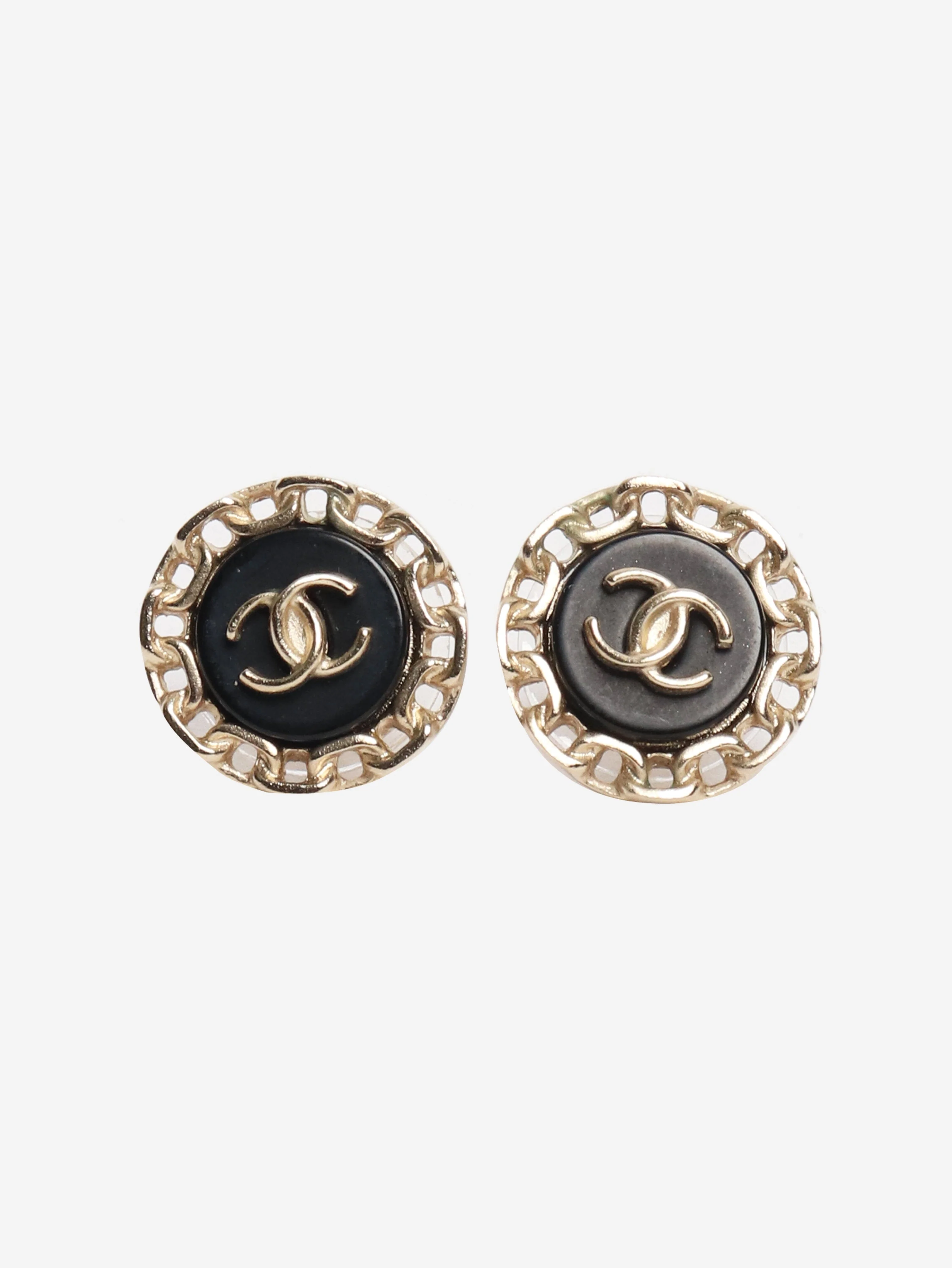 Black CC chain logo studs