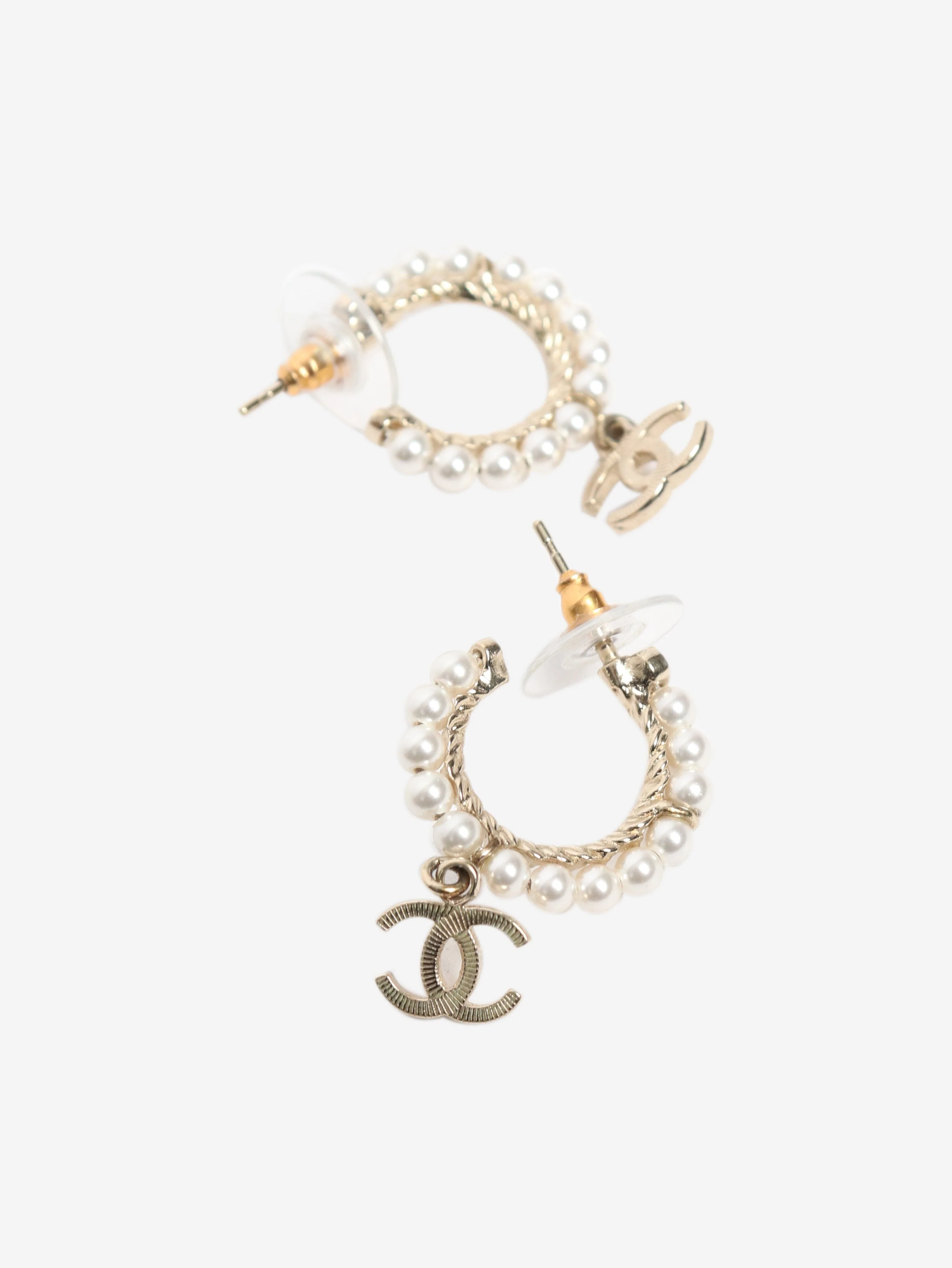 Gold pearl sleeper earrings - Image 2