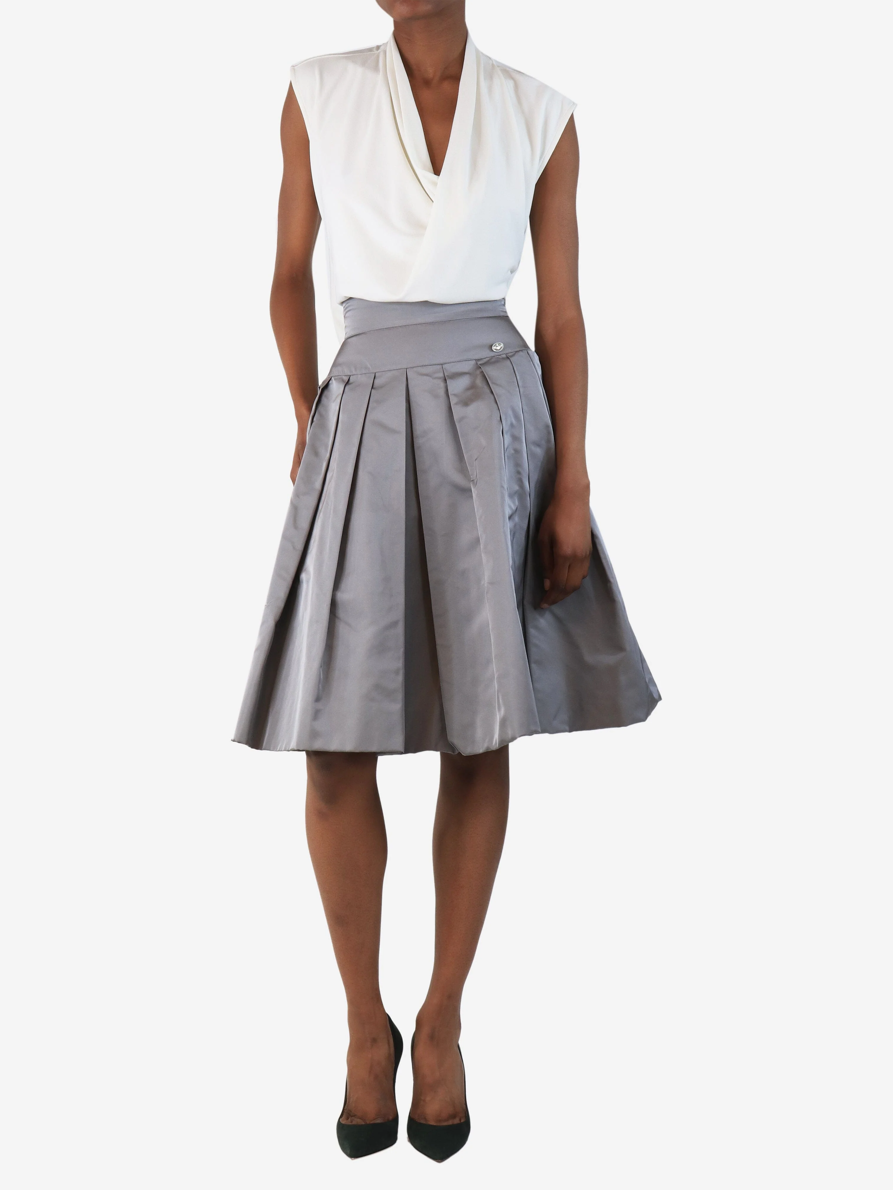 Grey silk pleated skirt - size UK 8 - Image 2
