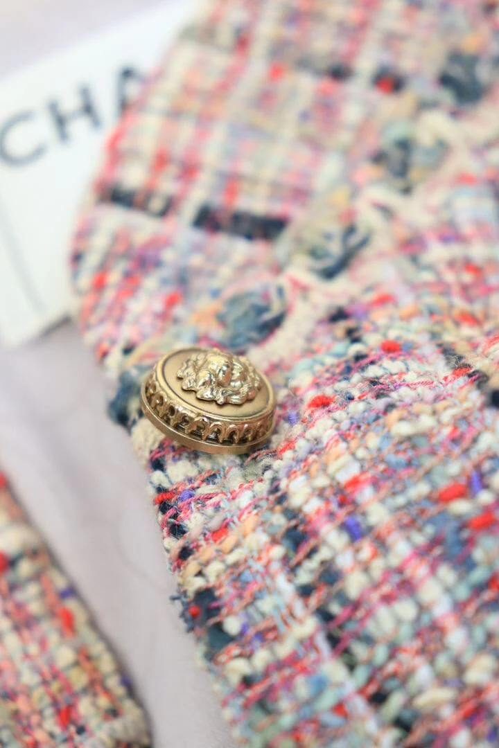 Pink vintage tweed boucle jacket and skirt set - size UK 8 - Image 5