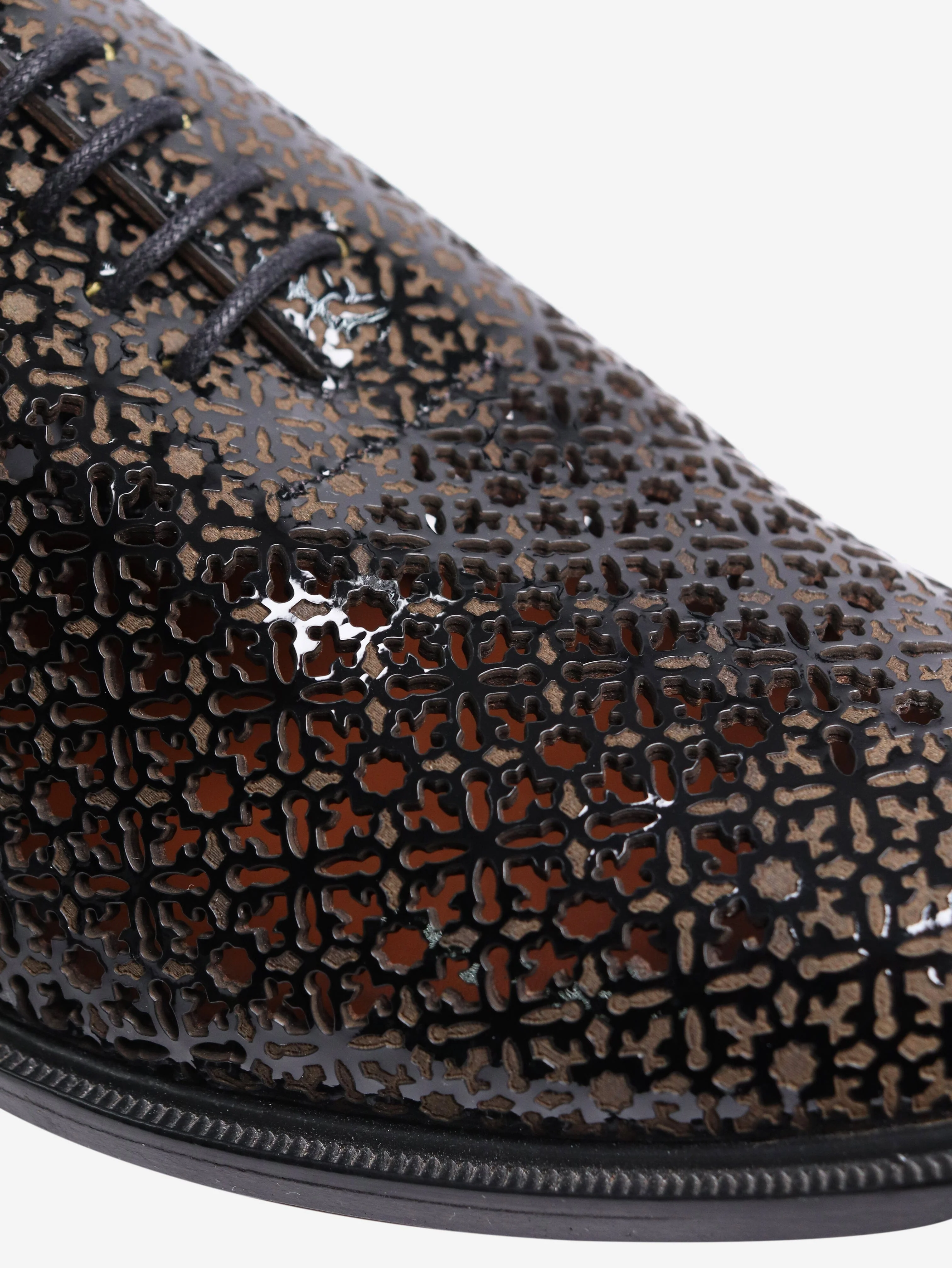 Black patent laser-cut shoes - size EU 37 - Image 4