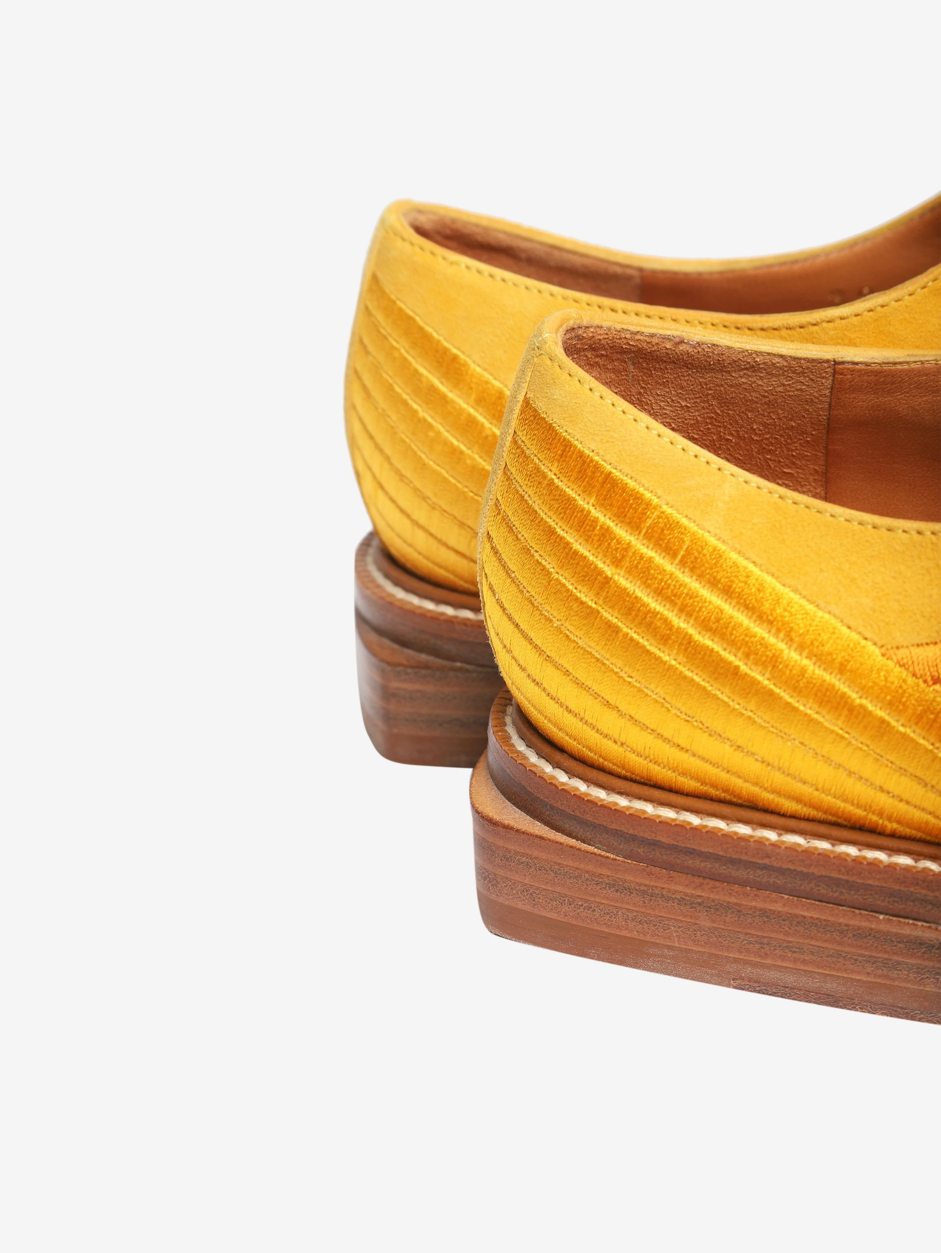 Yellow embroidered slip-on shoes - size EU 39 - Image 4