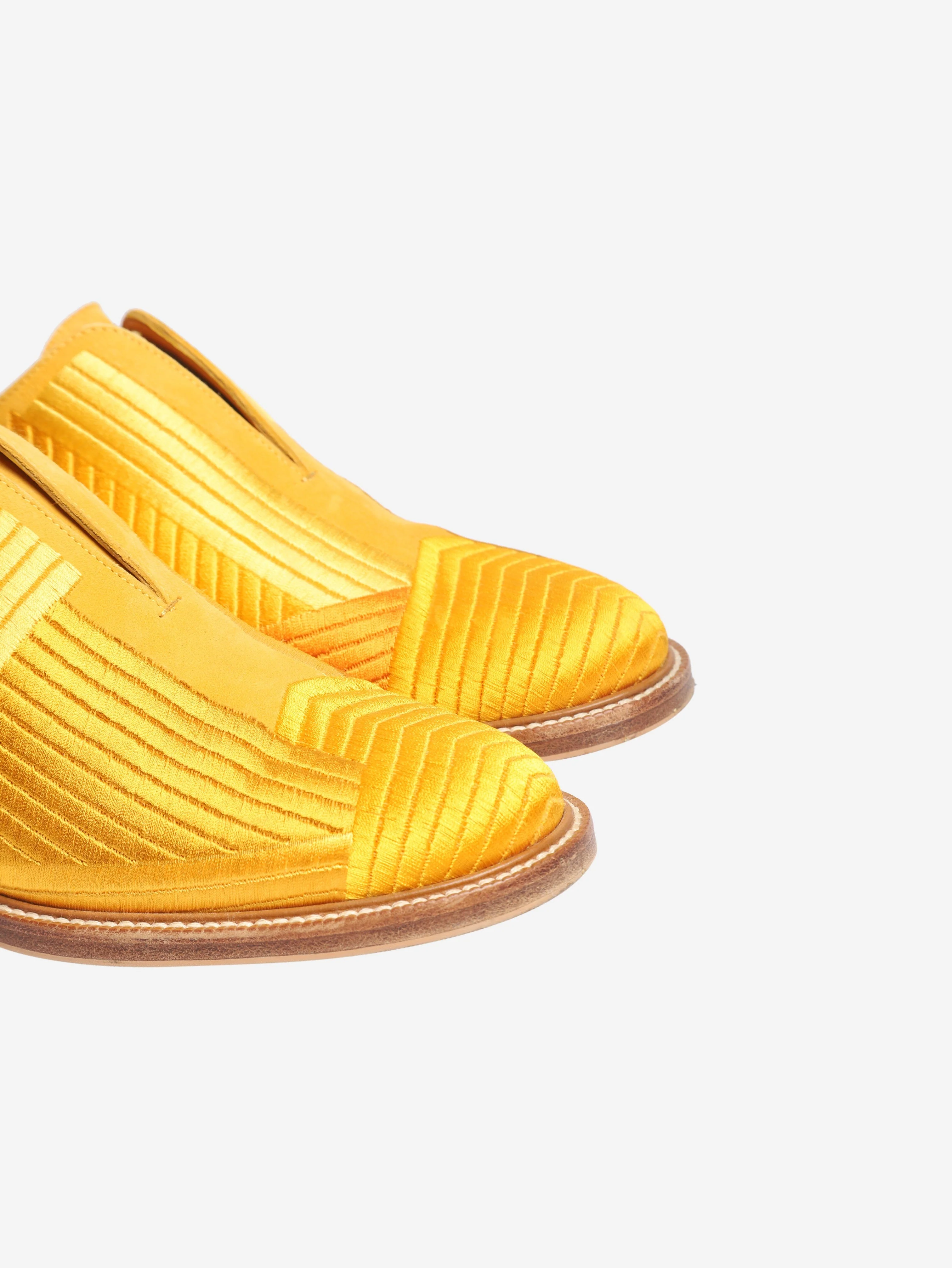 Yellow embroidered slip-on shoes - size EU 39 - Image 5
