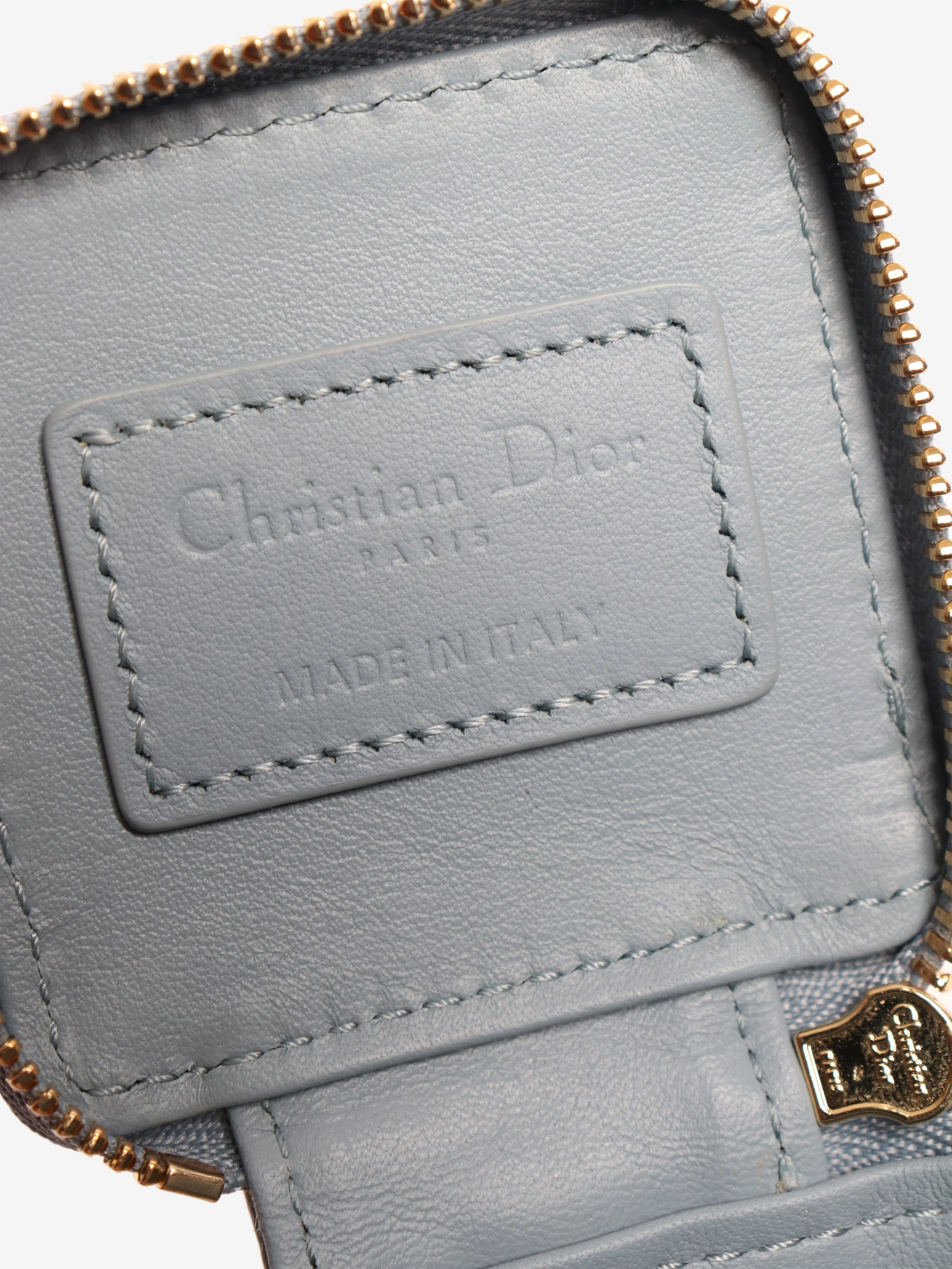 Blue micro cube with chain strap - Image 7