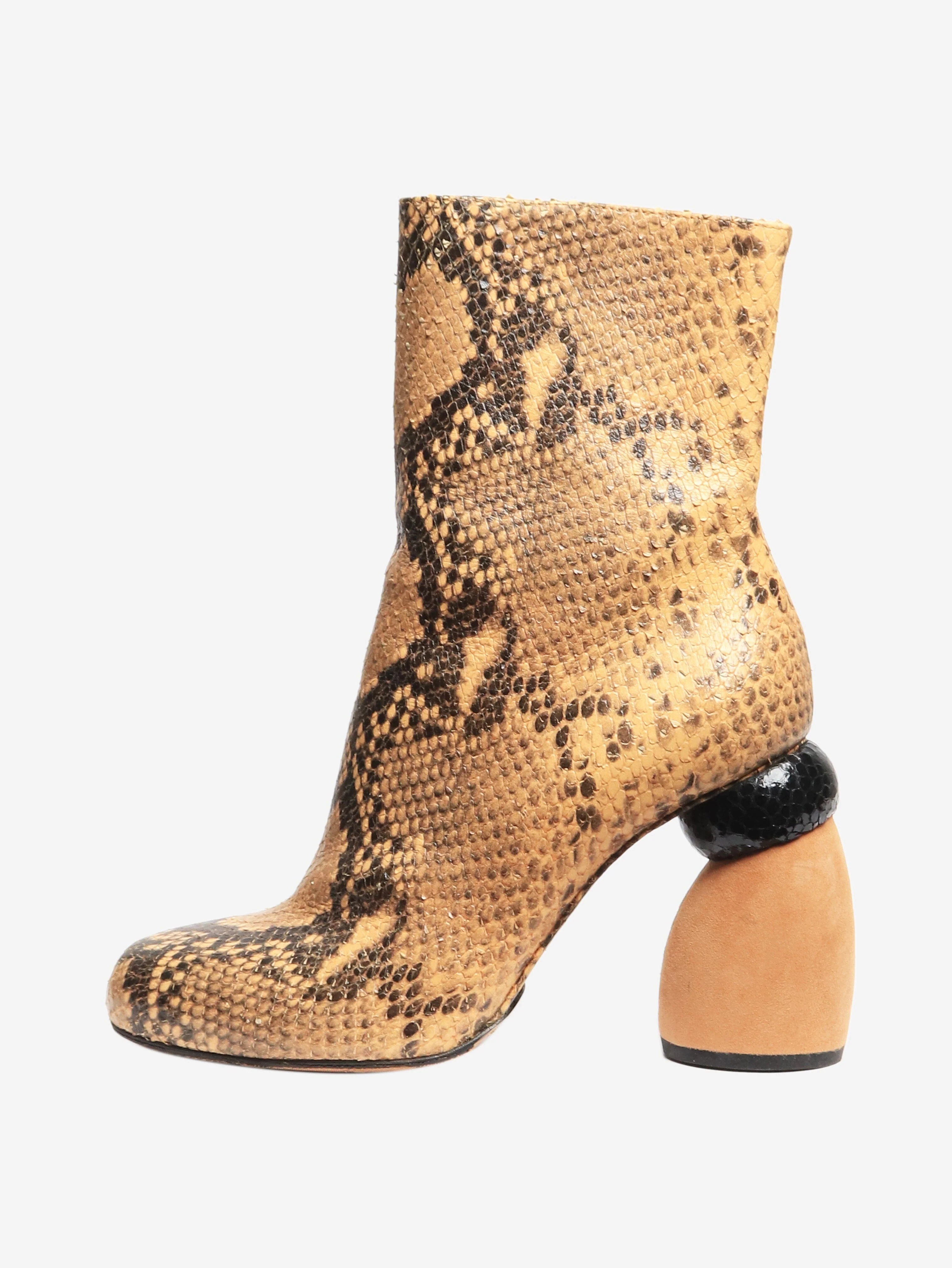 Neutral snakeskin ankle boots - size EU 38.5