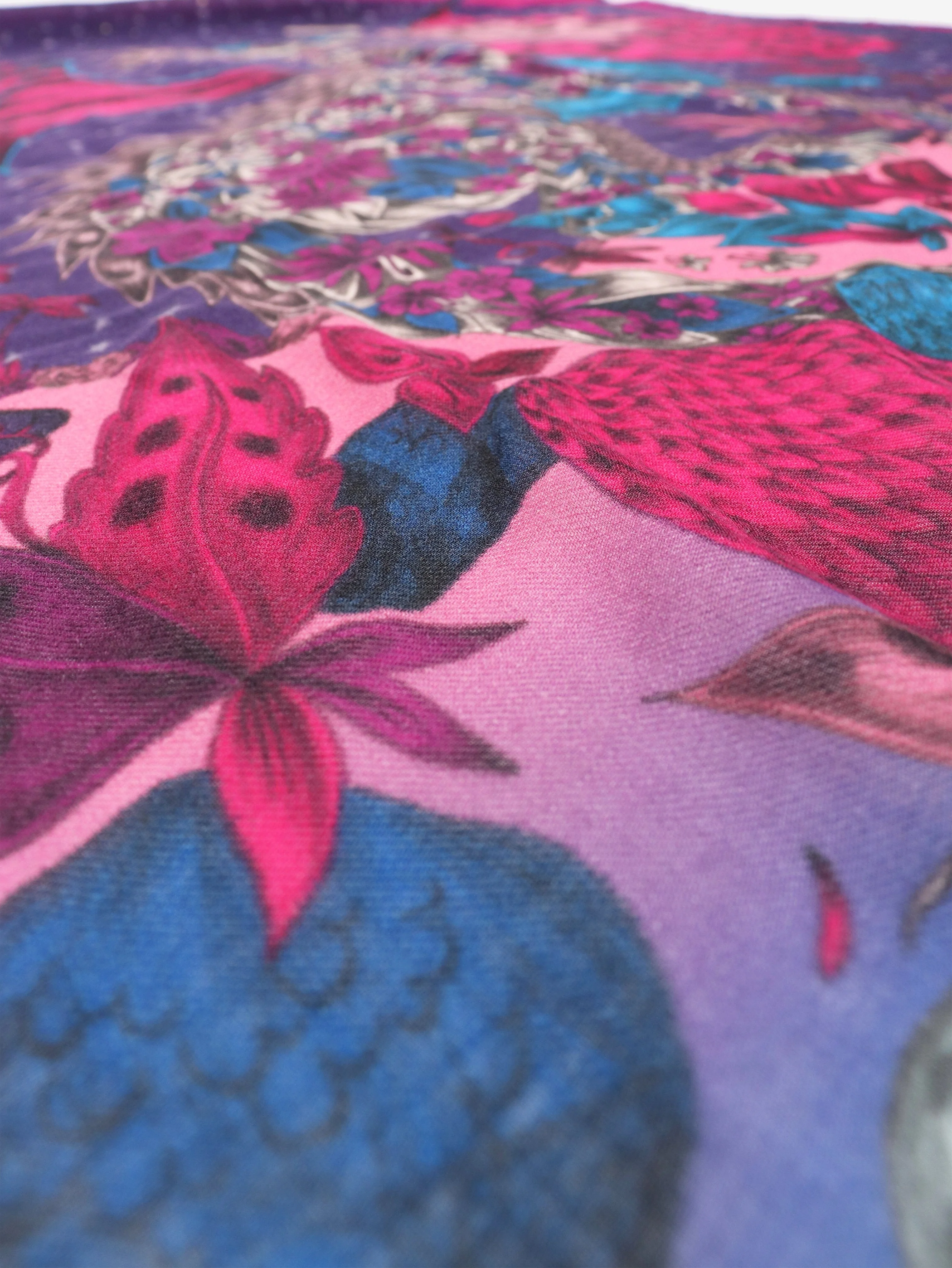 Purple Drakon wool scarf - Image 5