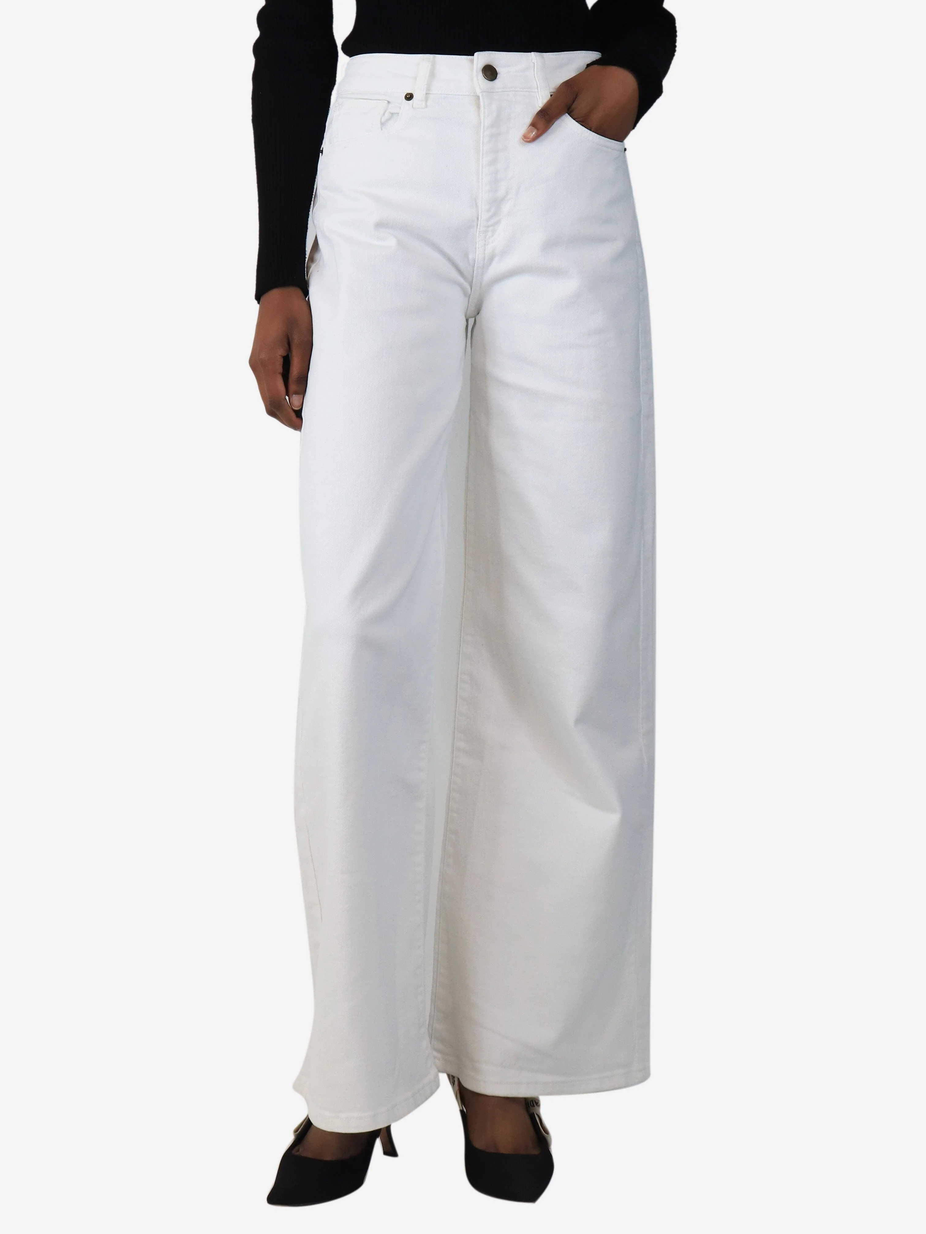 White wide-leg jeans - size S