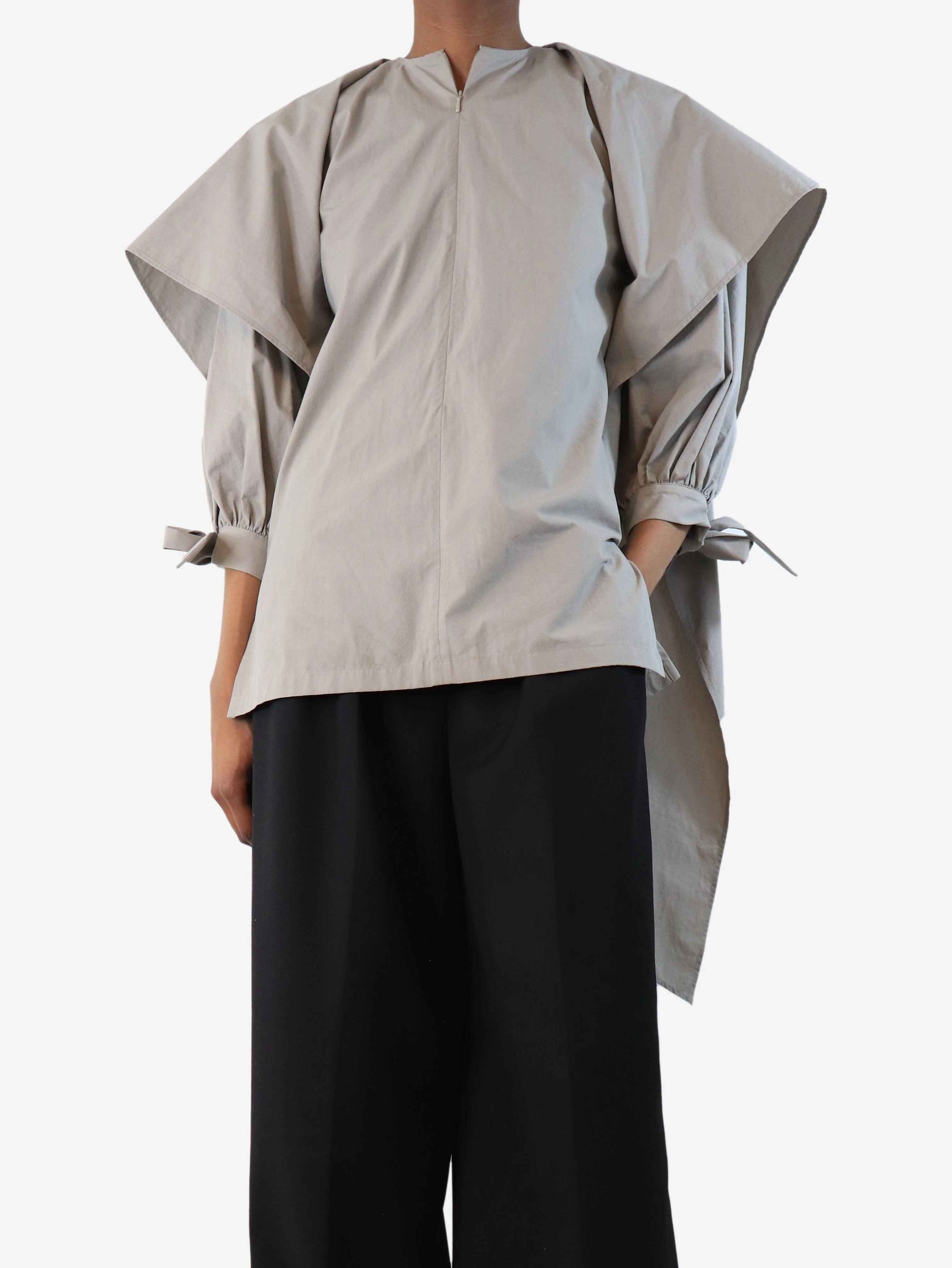 Greige puffy top with neck tie - size UK 6