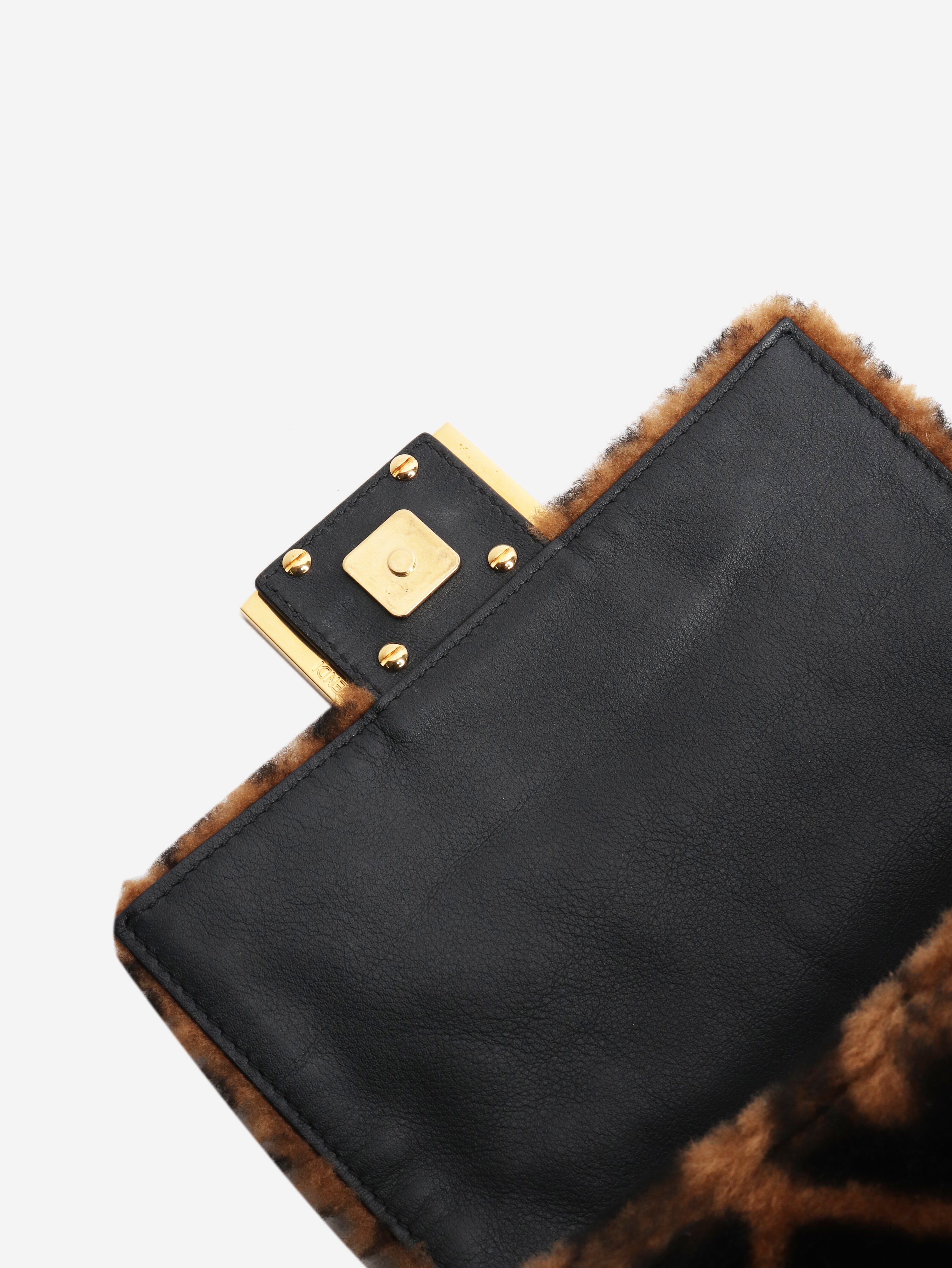Brown teddy fleece Zucca Baguette bag - Image 8