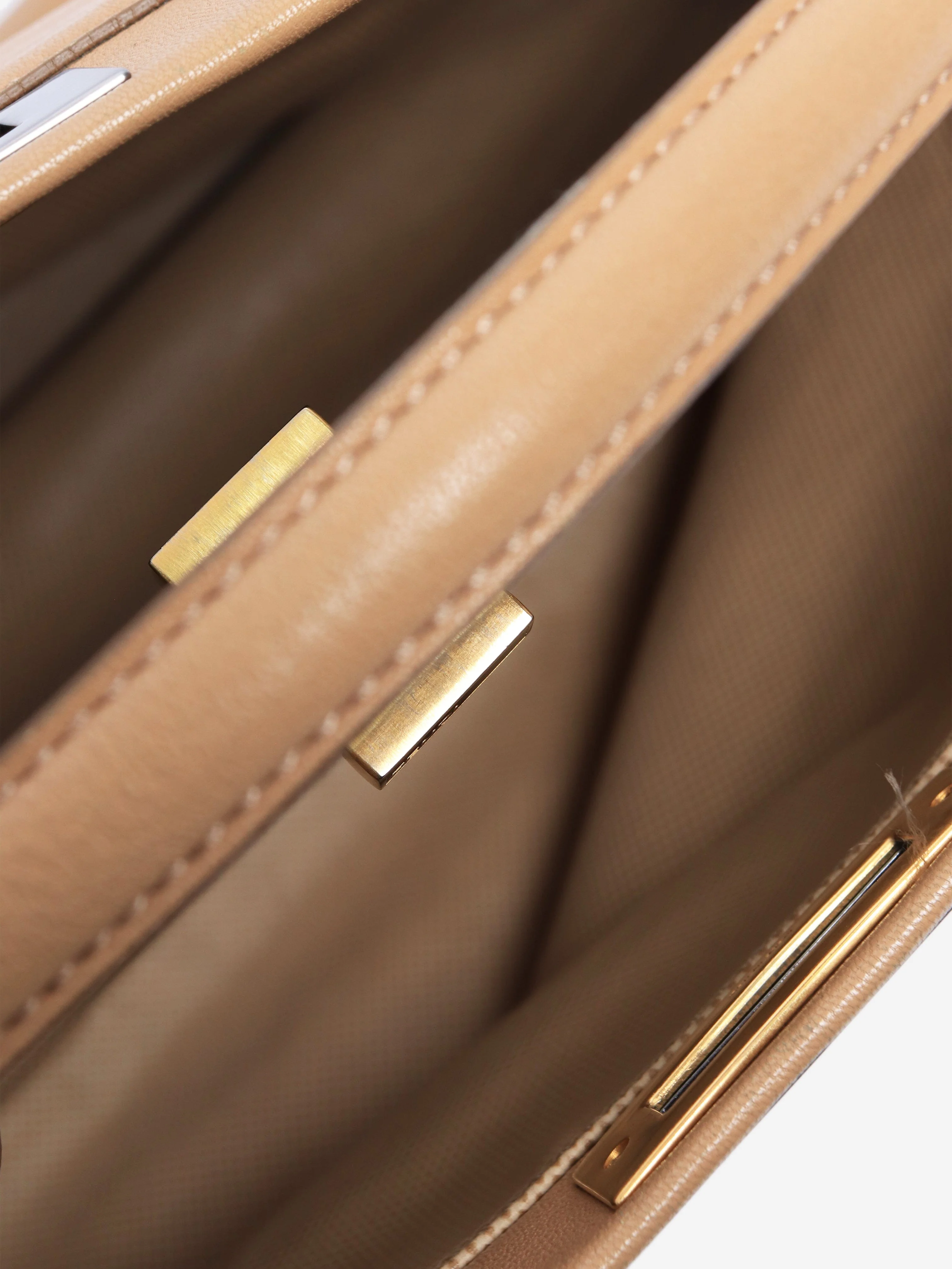 Neutral Peekaboo leather bag - Image 5