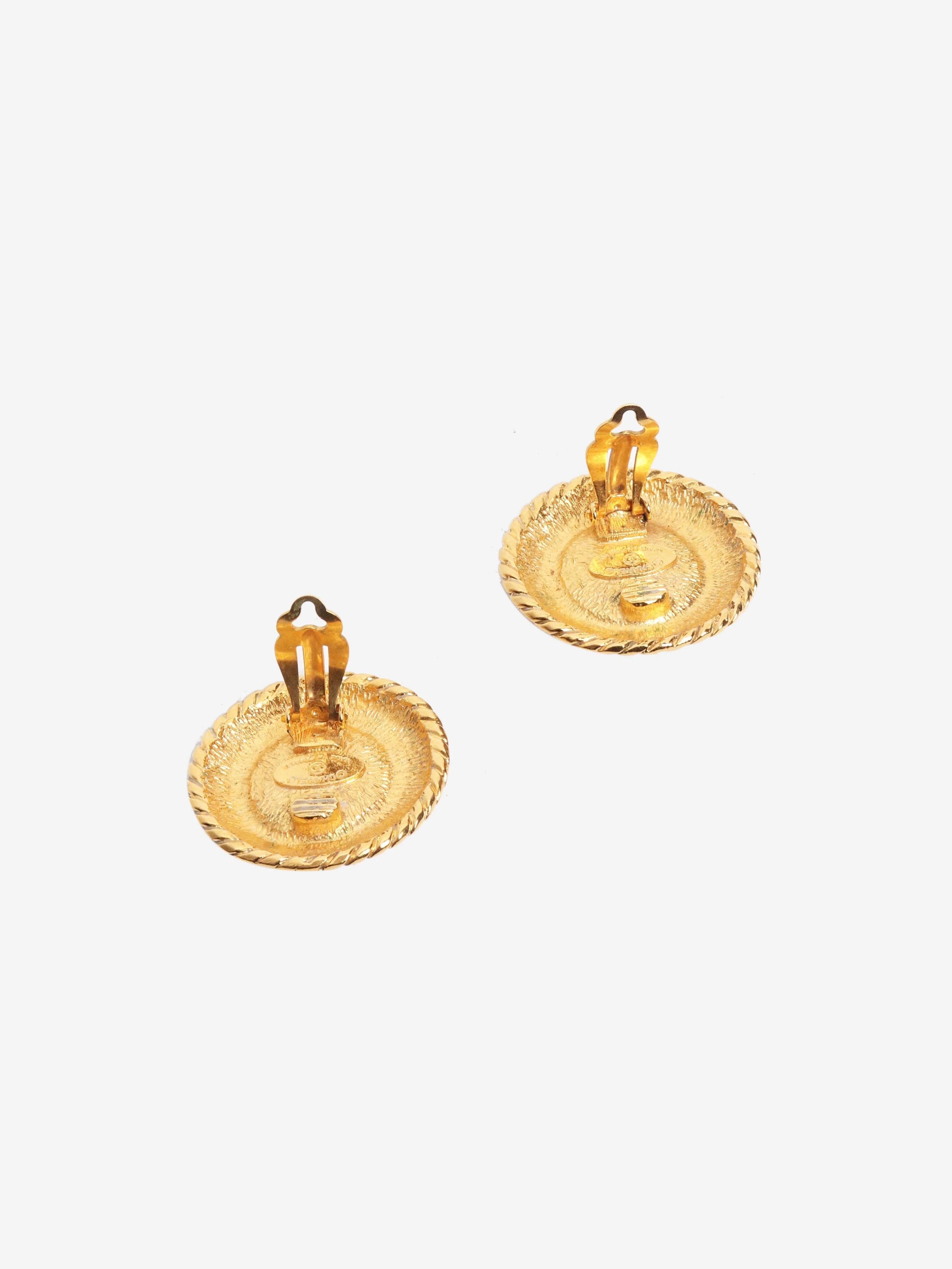 Gold faux-pearl large vintage clip on earrings - Image 4
