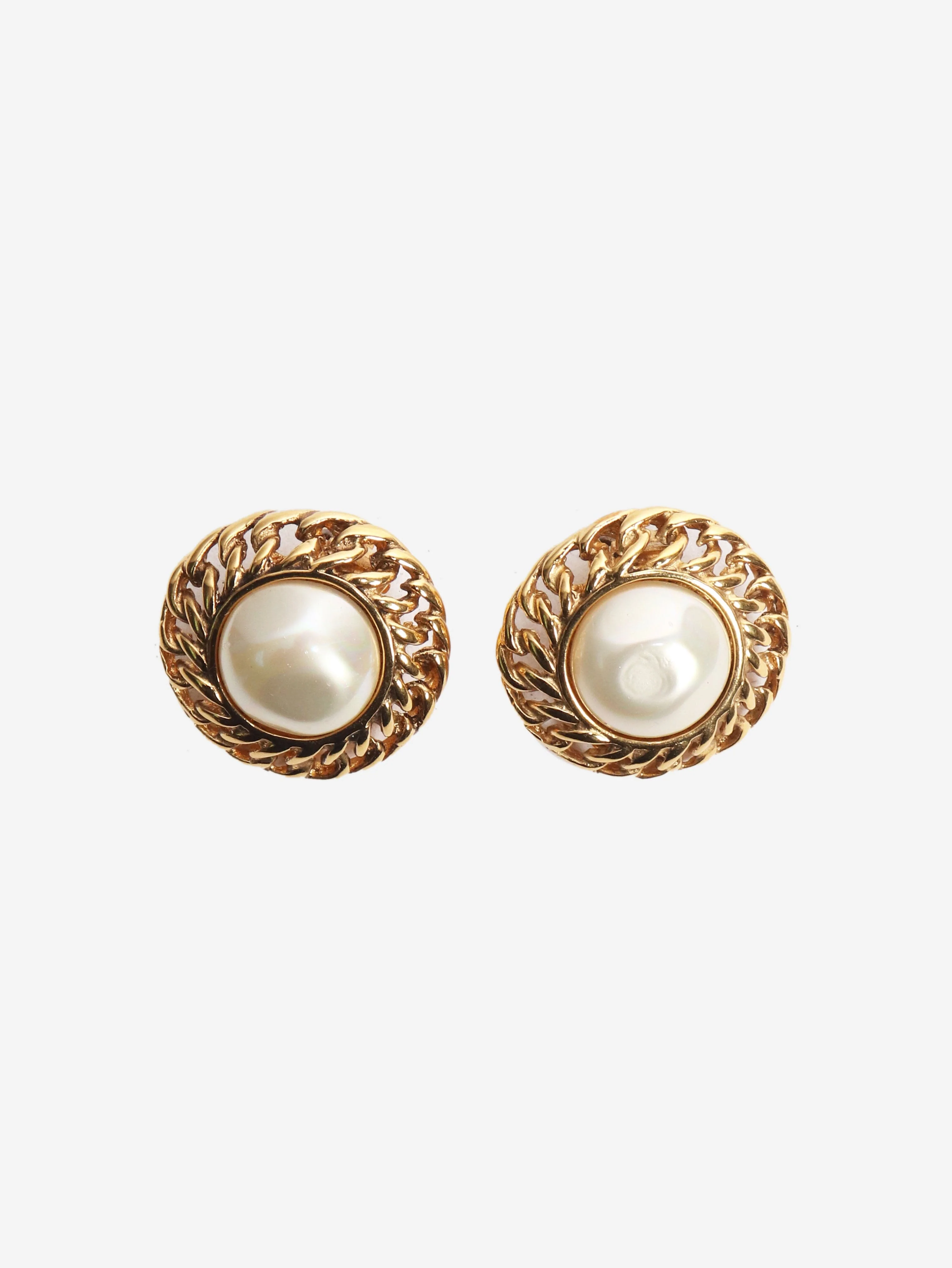 Gold vintage faux-pearl clip on earrings