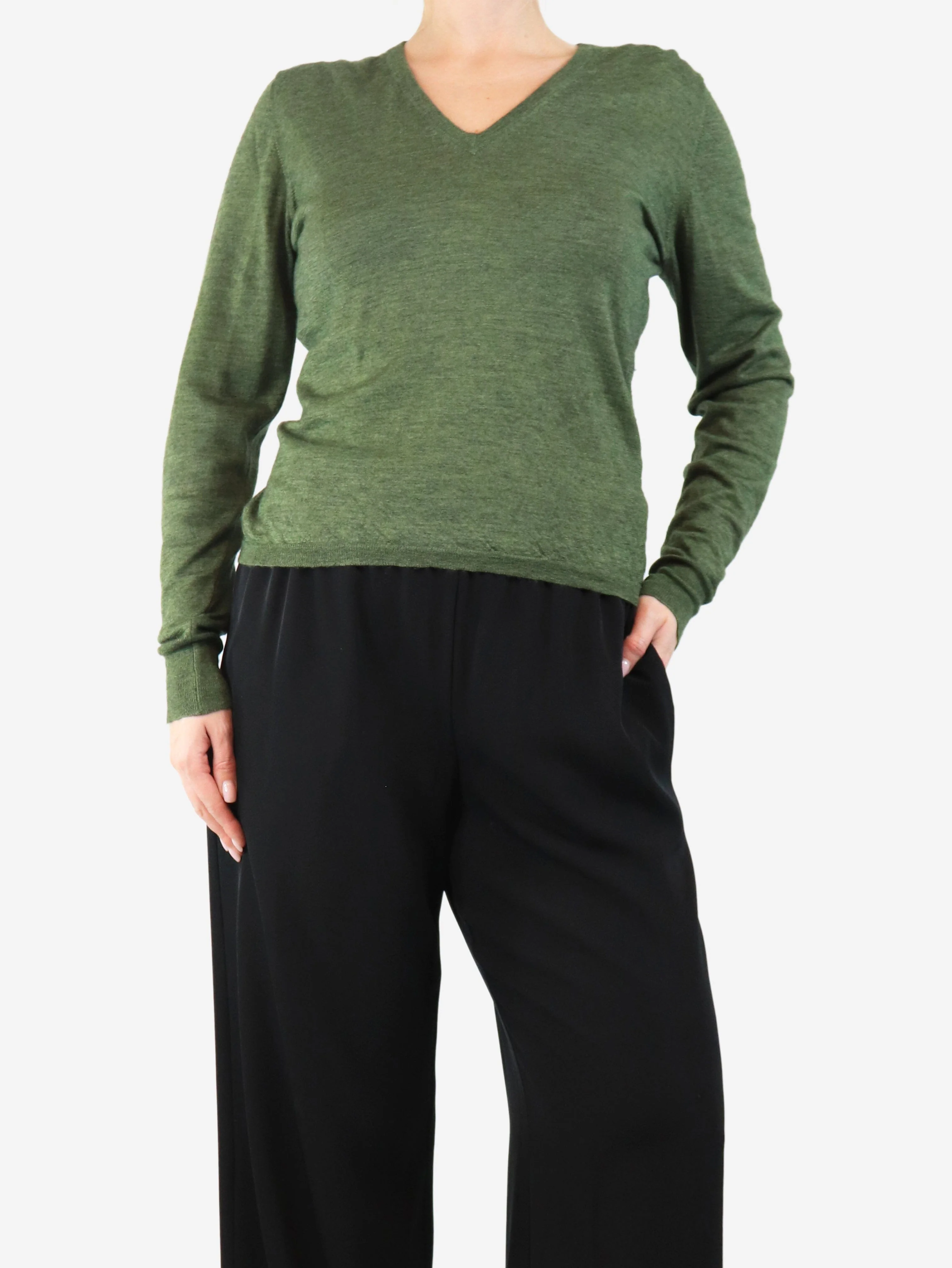 Green fine knit sweater - size UK 12