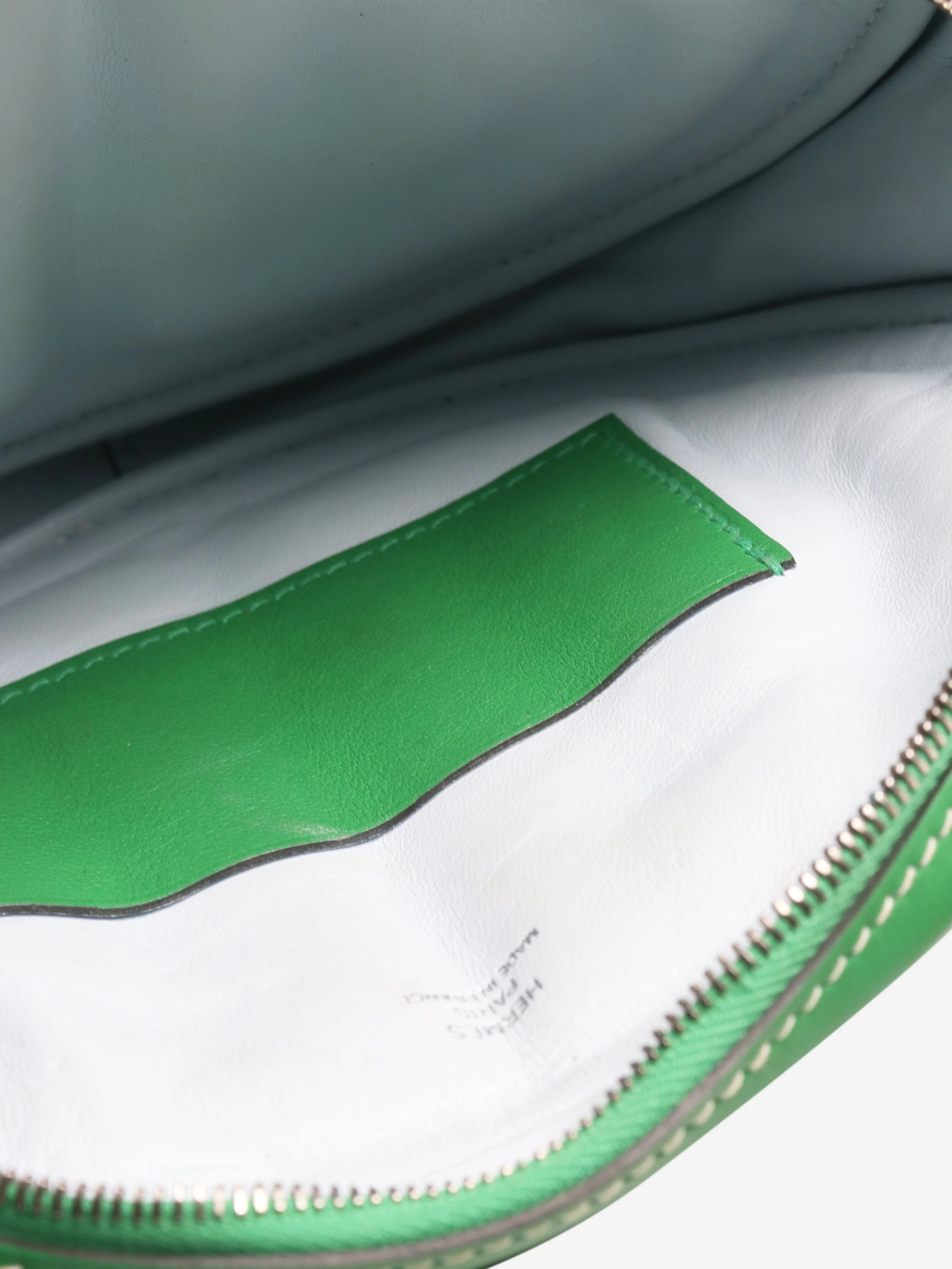 Green In-The-Loop oval bag - Image 7