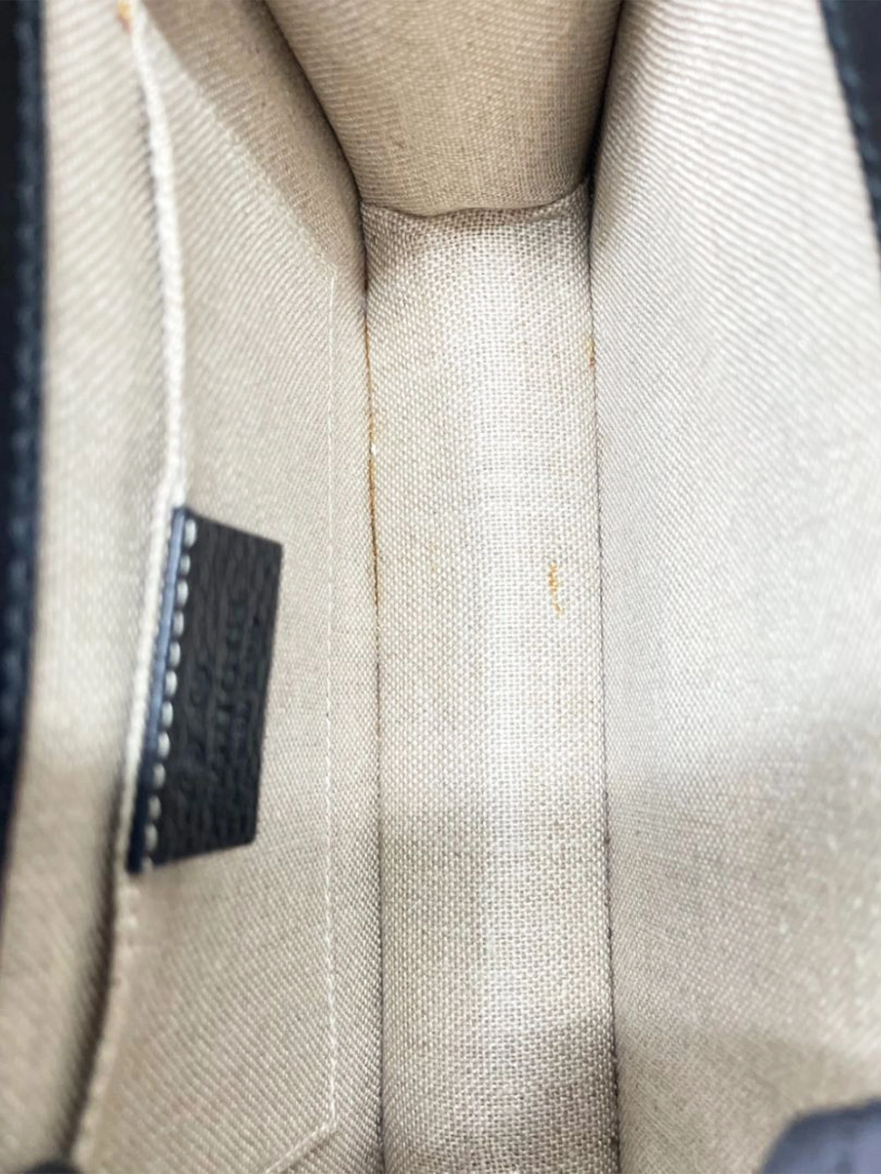 Black Interlocking G leather shoulder bag - Image 16