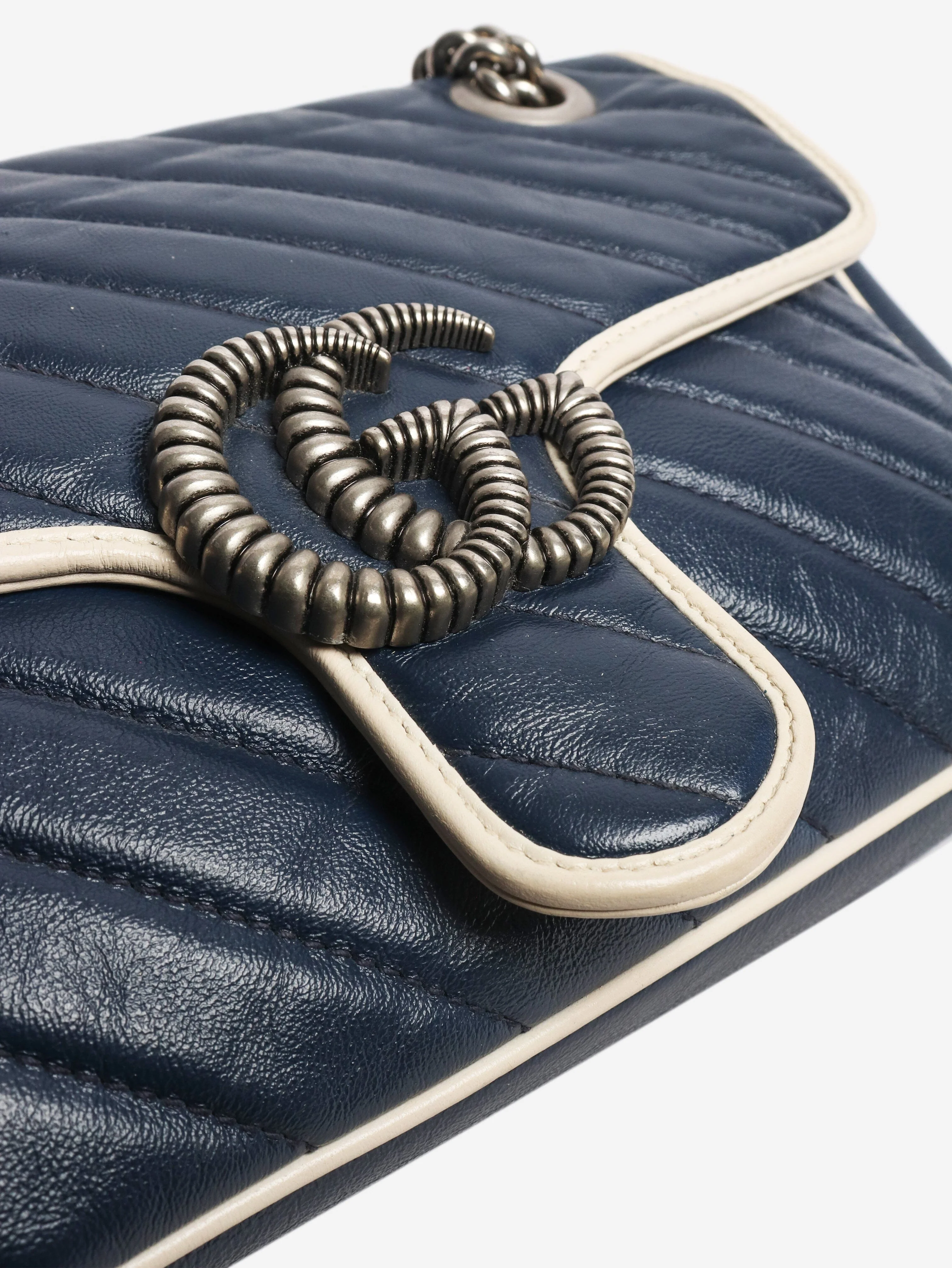 Navy and white GG Marmont shoulder bag - Image 5