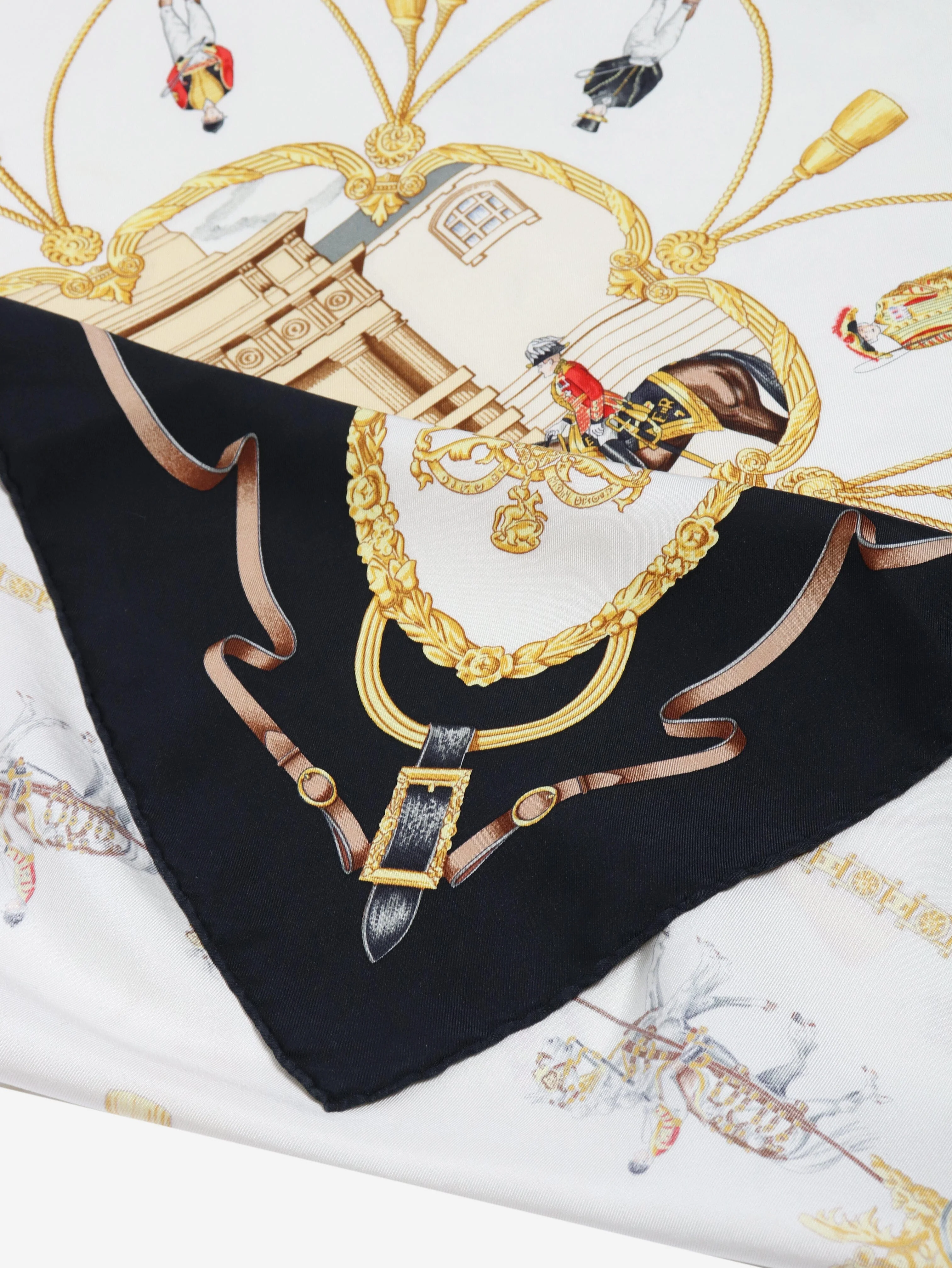 Cream The royal mews scarf - Image 5