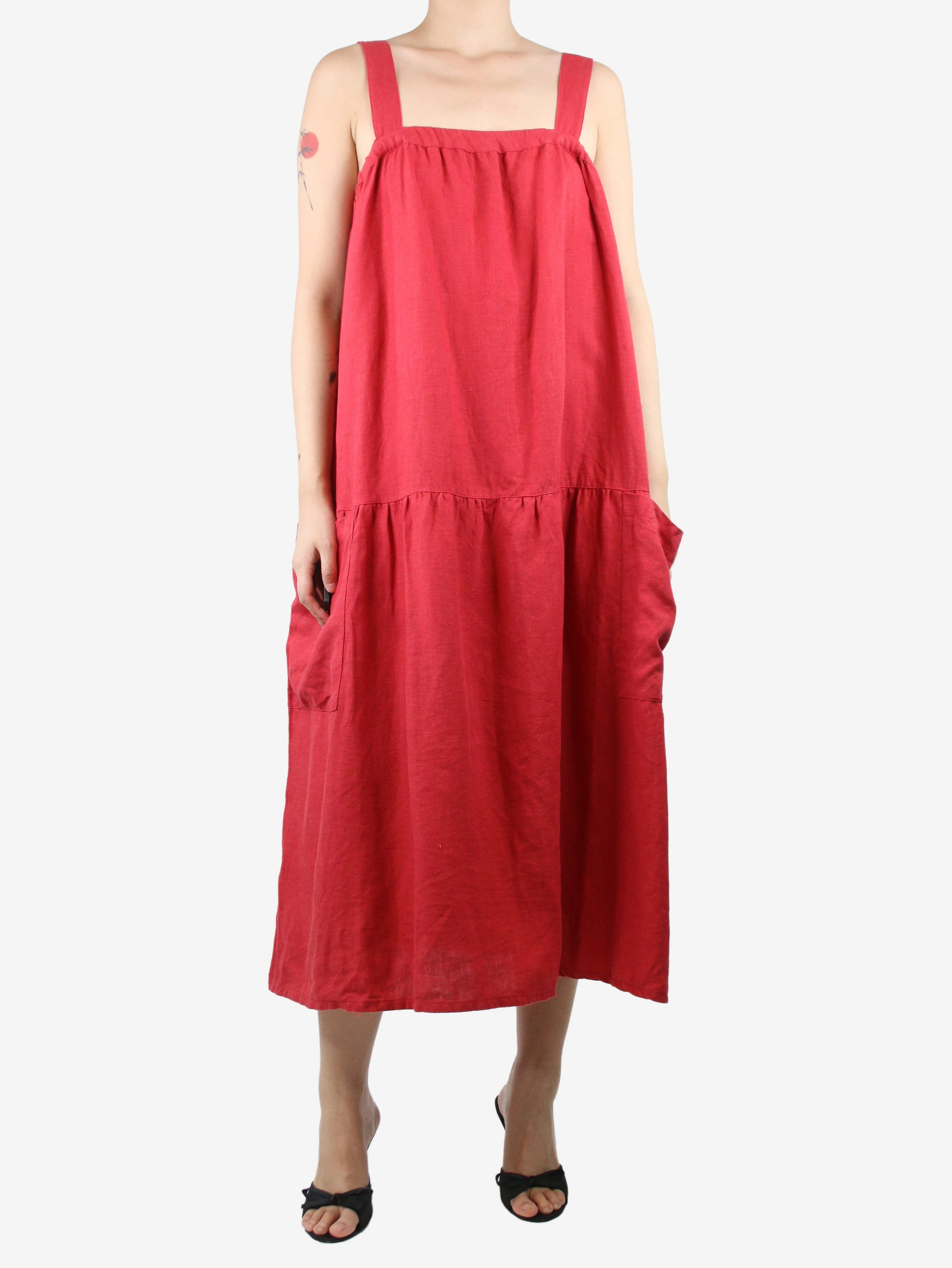 Red sleeveless pocket linen midi dress - size M