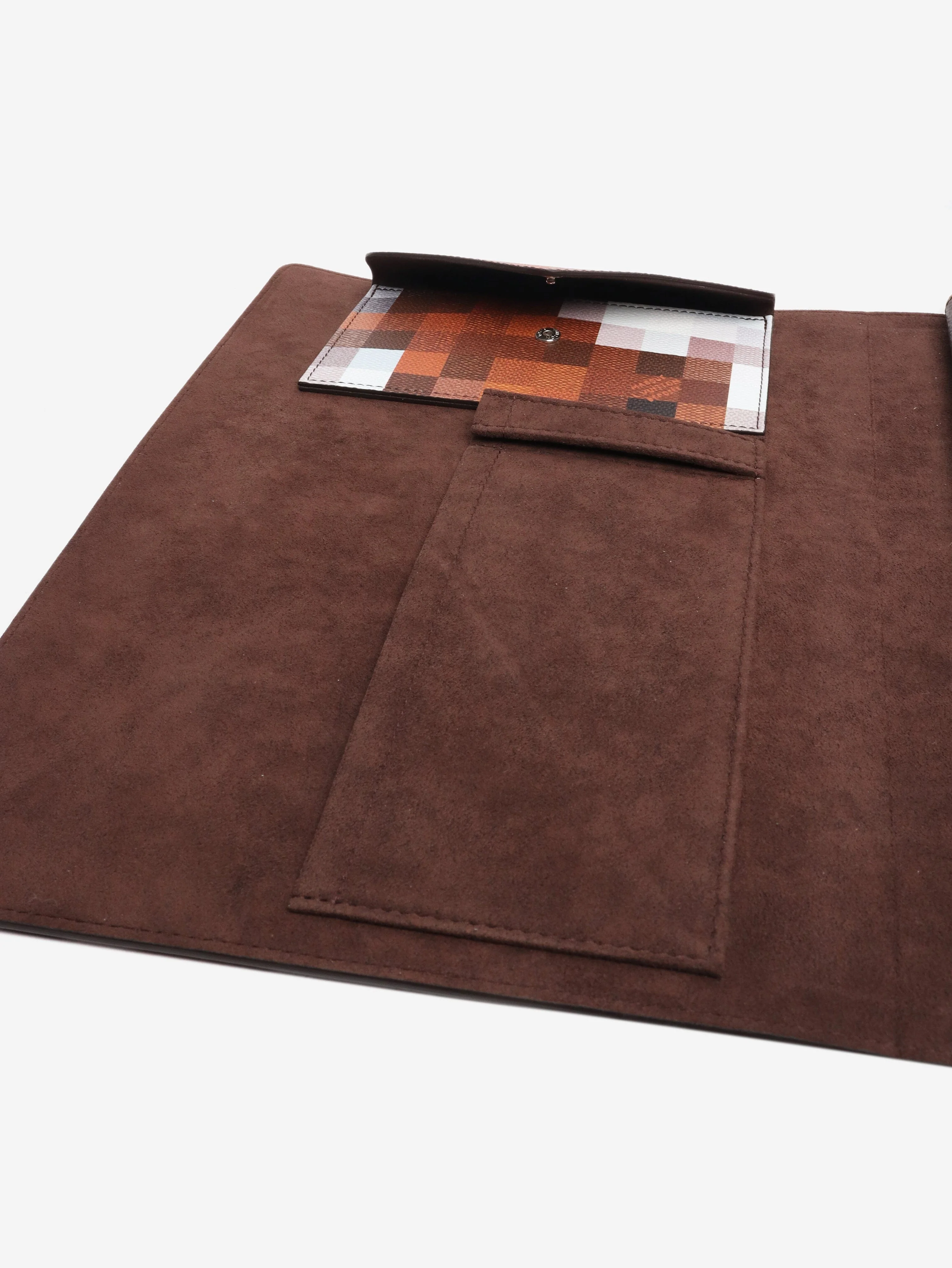 Brown Mark Folder Cowmooflage - Image 6