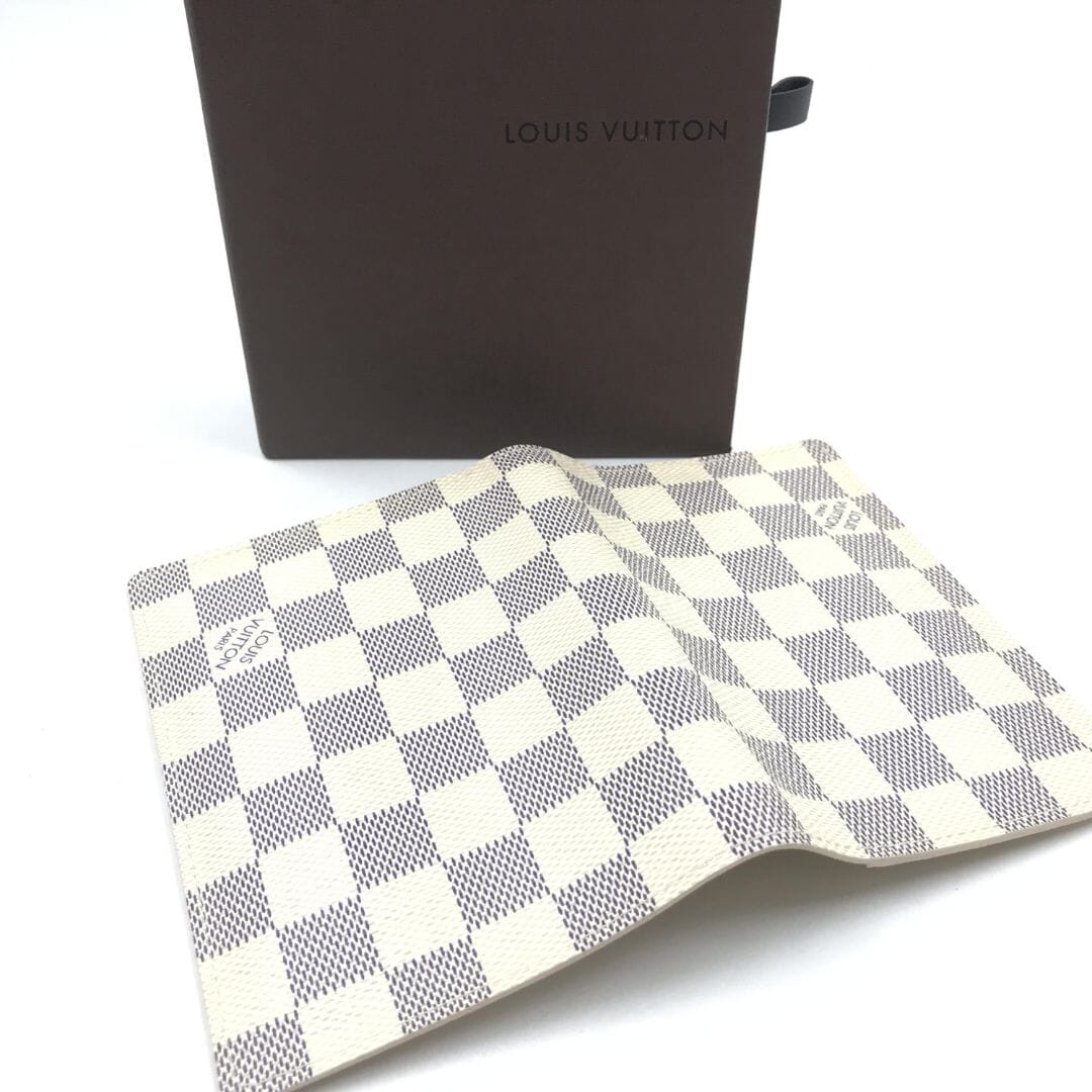 Cream Damier Azur passport cover - Image 5