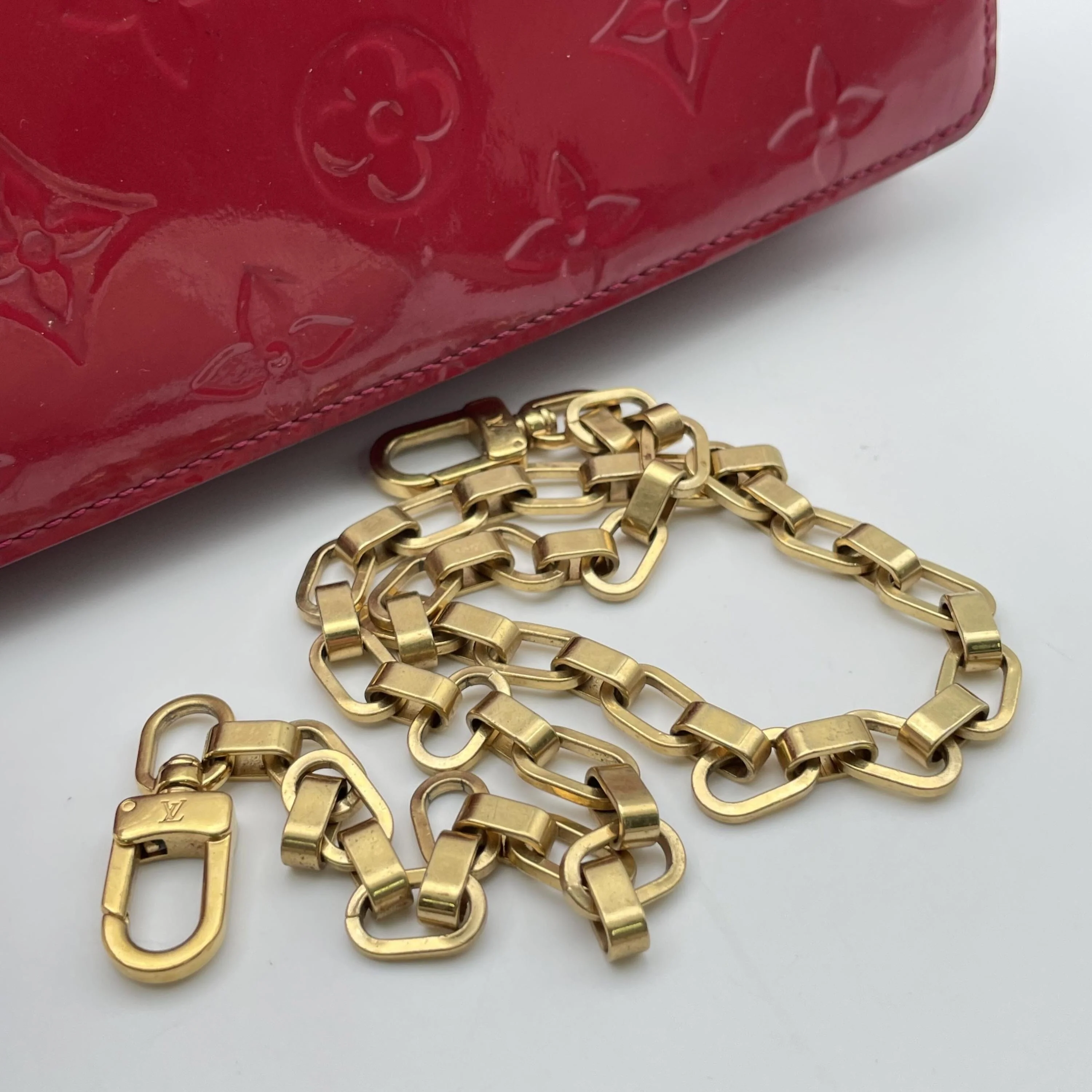 Red Monogram Vernis chain wallet - Image 5