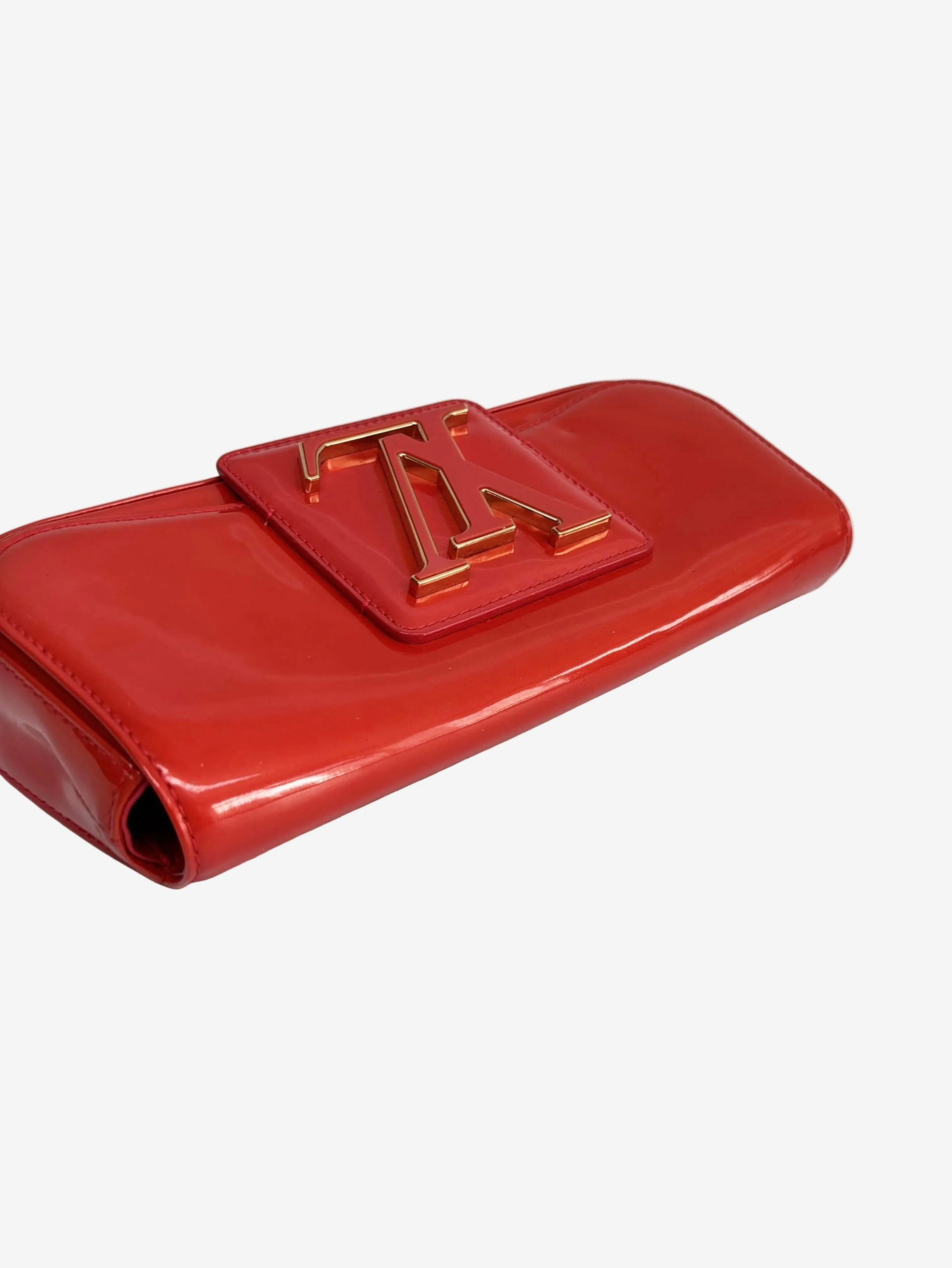 Red Sobe patent clutch - Image 2