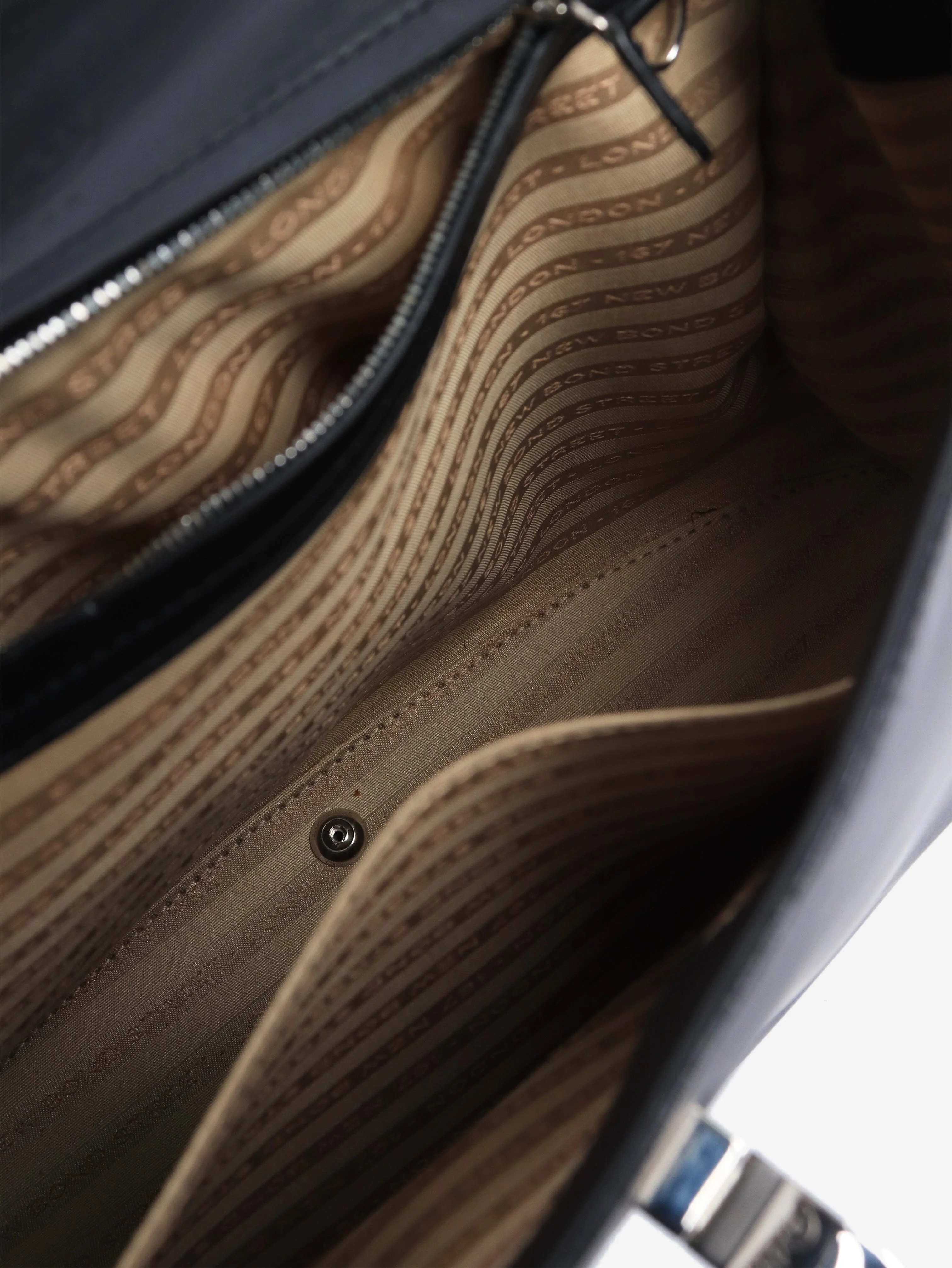 Black leather top handle bag - Image 8