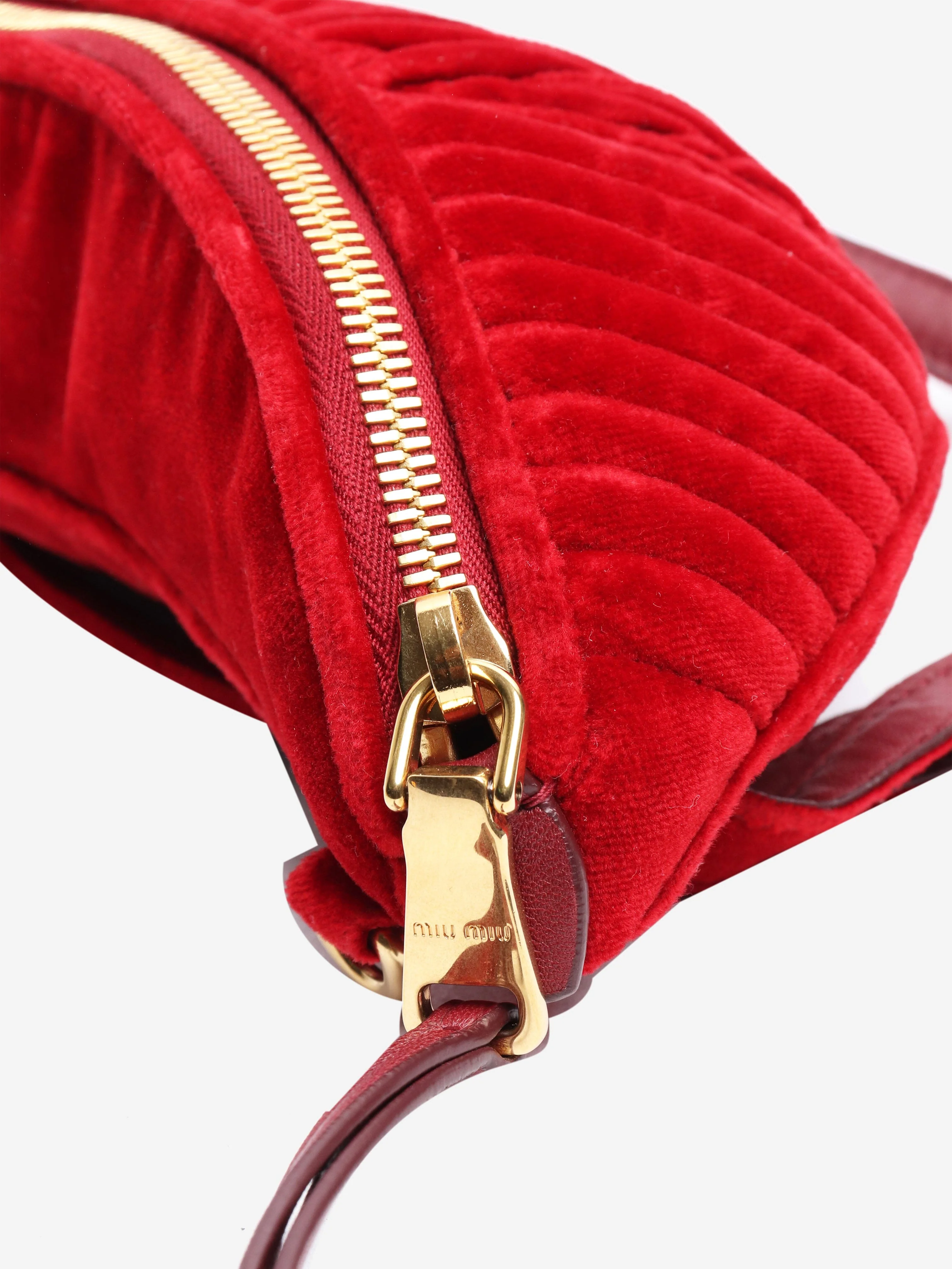 Red velvet Matelasse bumbag - Image 3