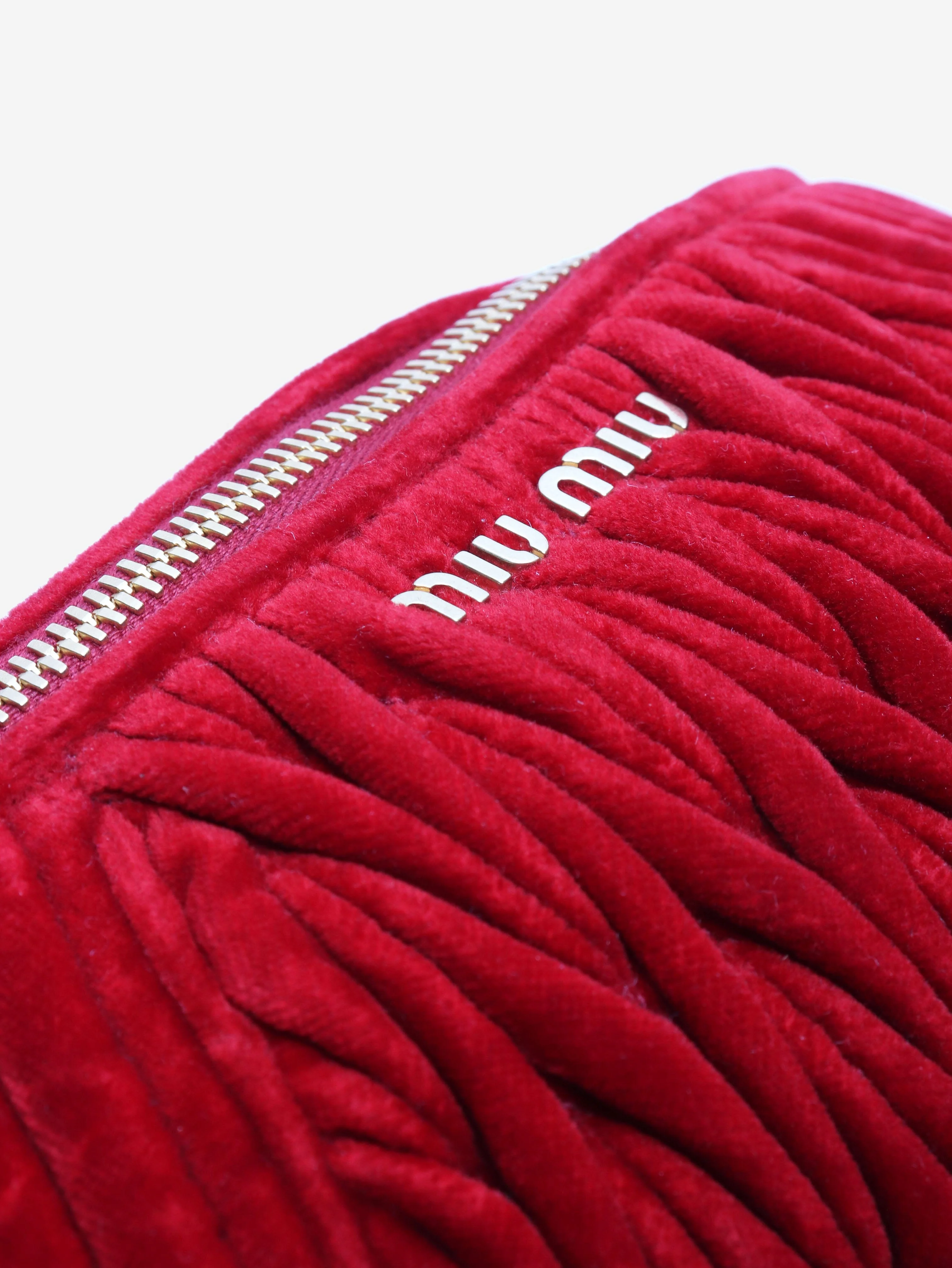 Red velvet Matelasse bumbag - Image 4