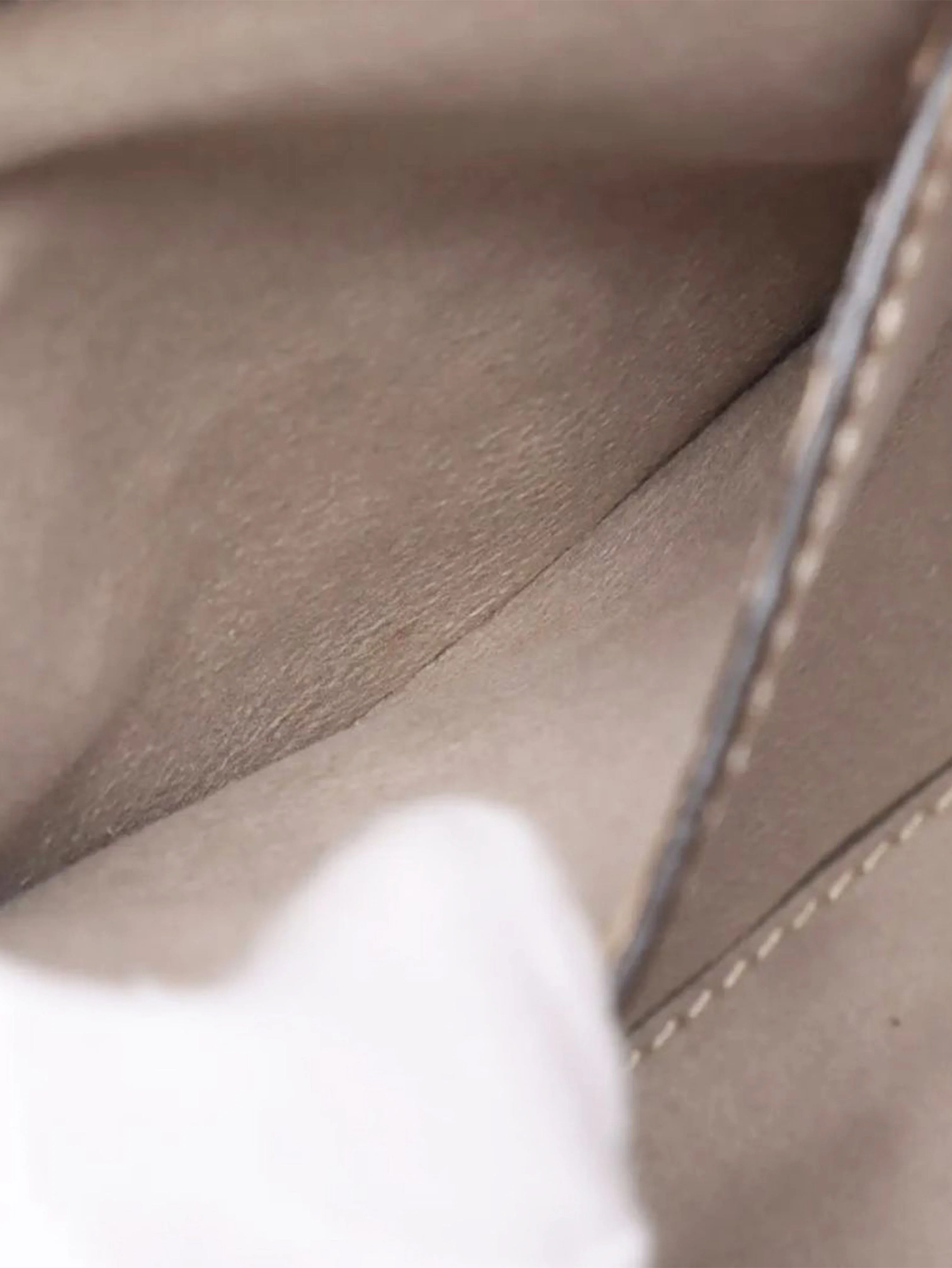 Neutral Micro Luggage bag - Image 9