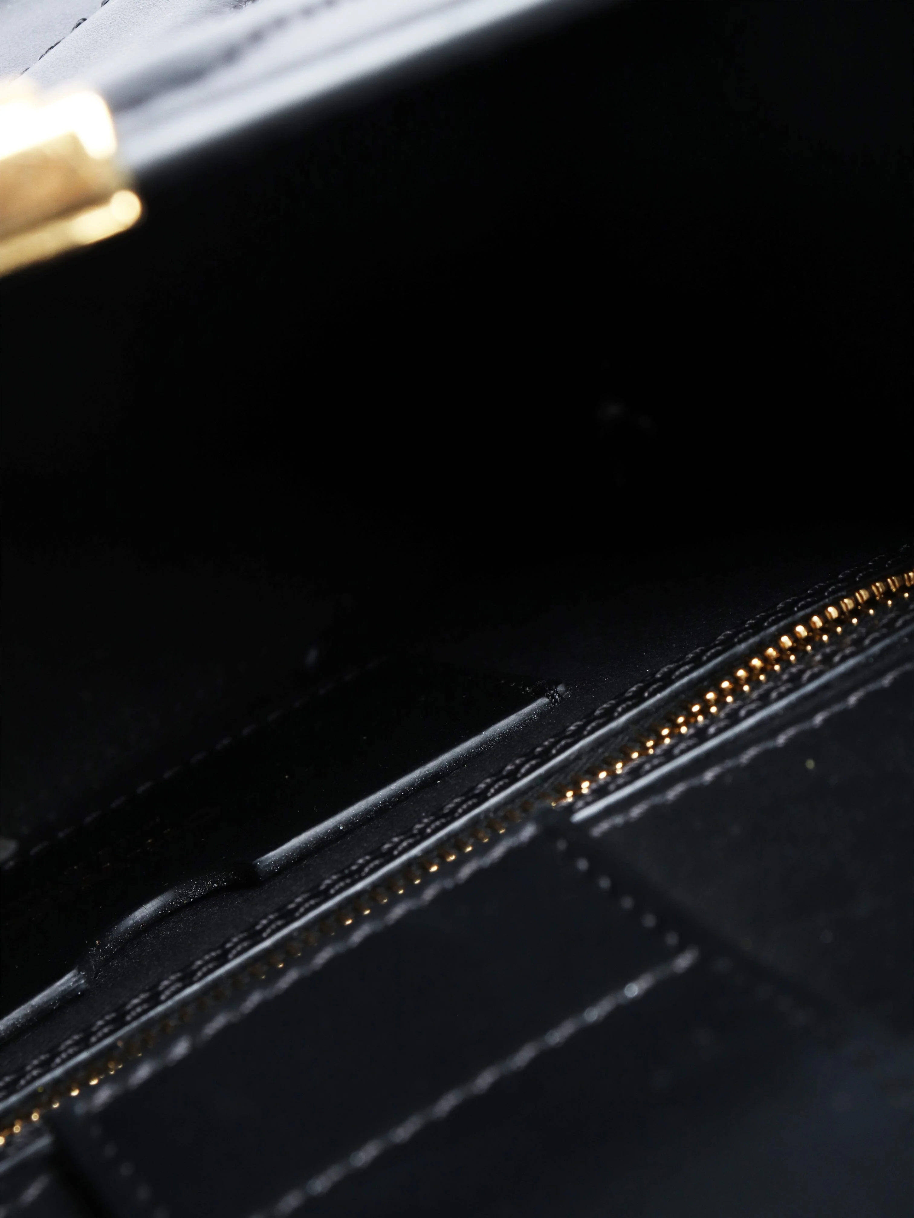 Black Cross Tote 24 bag - Image 6