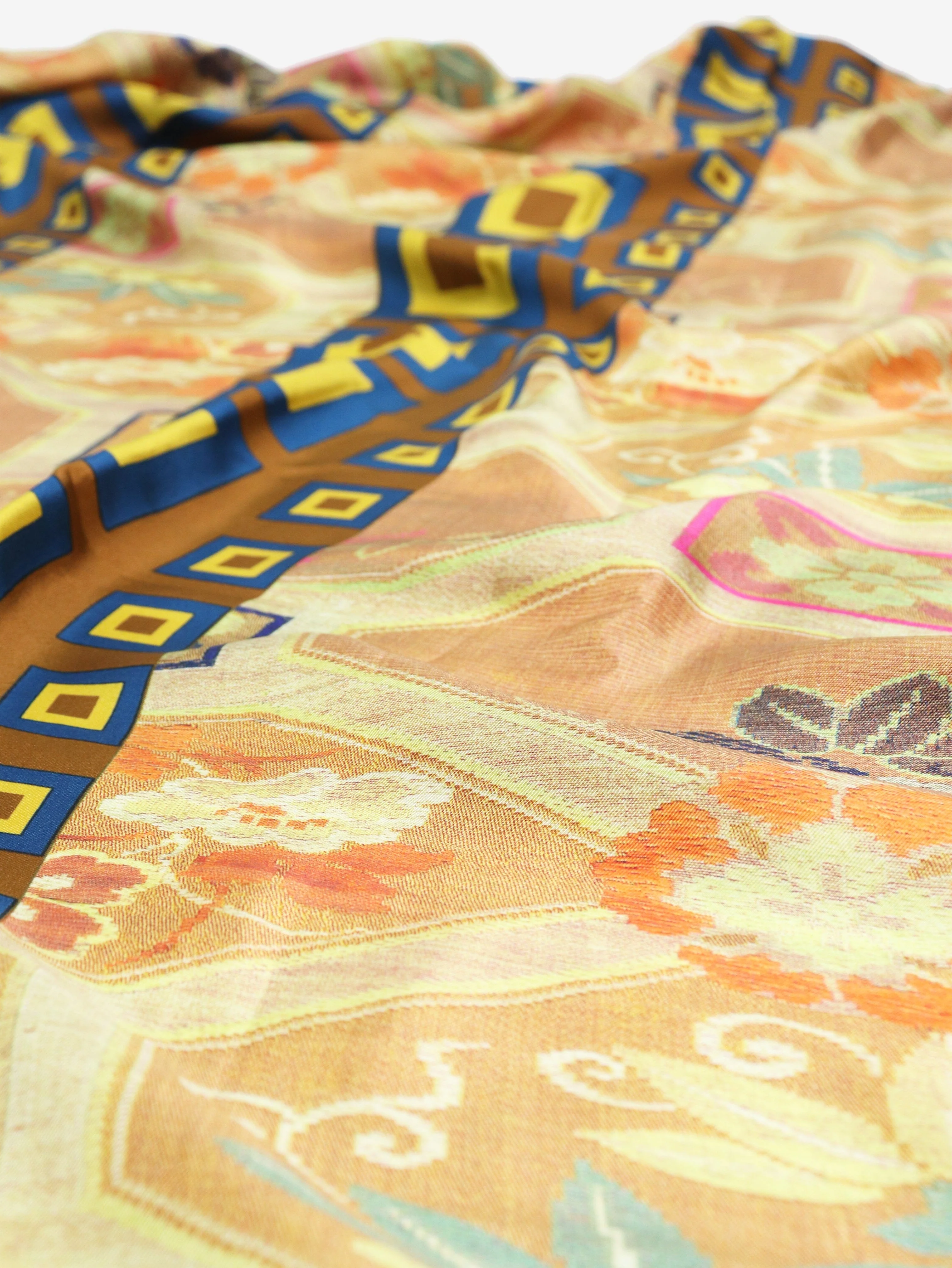 Mustard Aloeuw silk scarf - Image 3