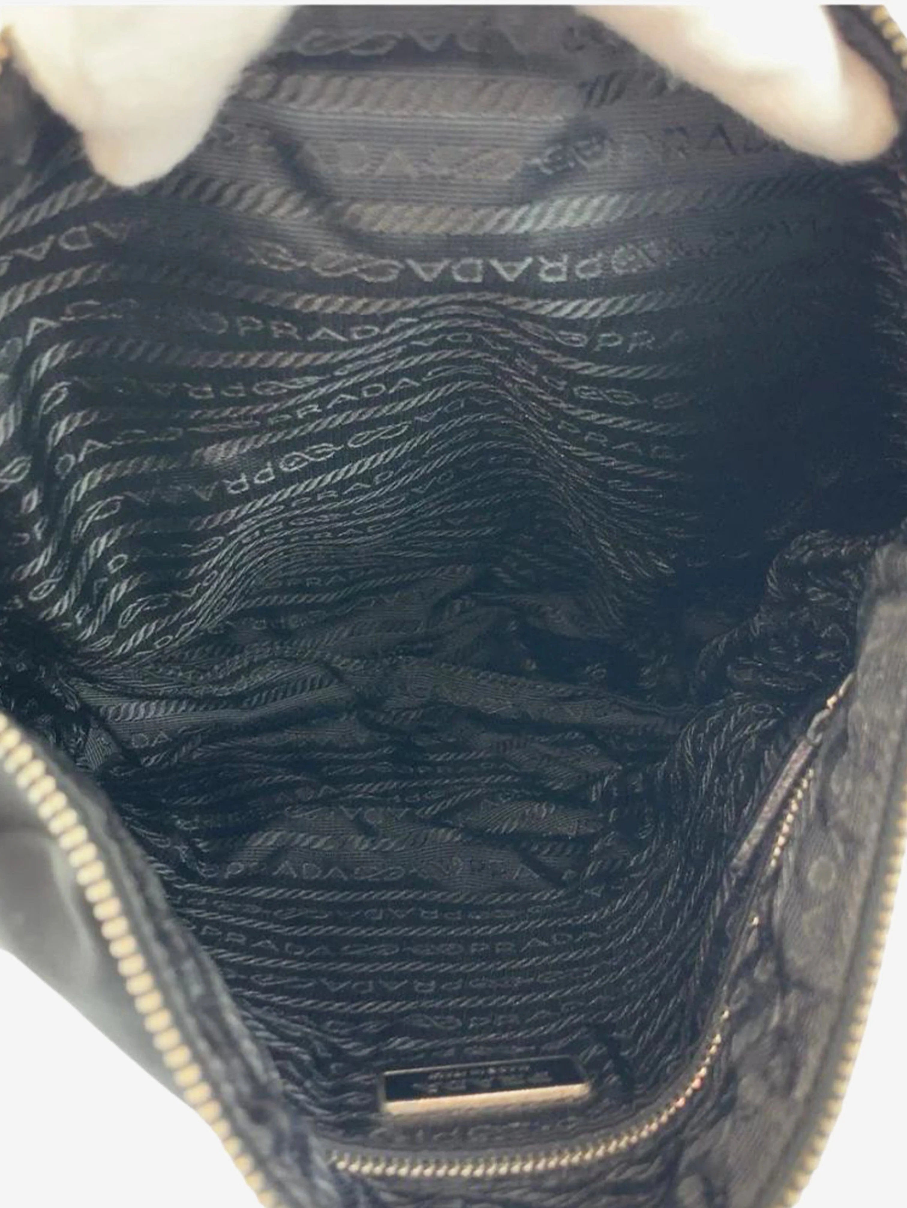 Black nylon crossbody bag - Image 18