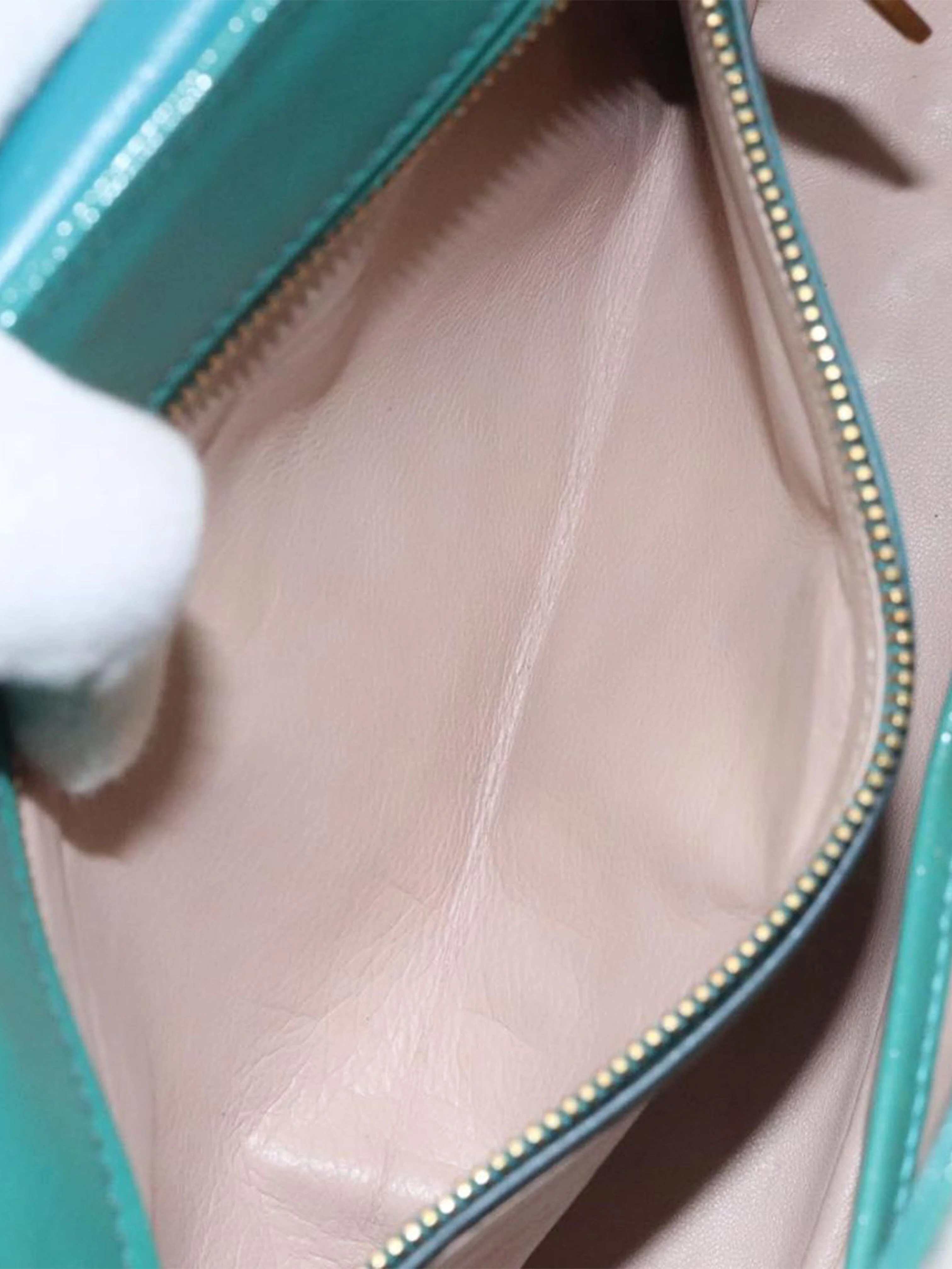 Green patent Saffiano leather shoulder bag - Image 21