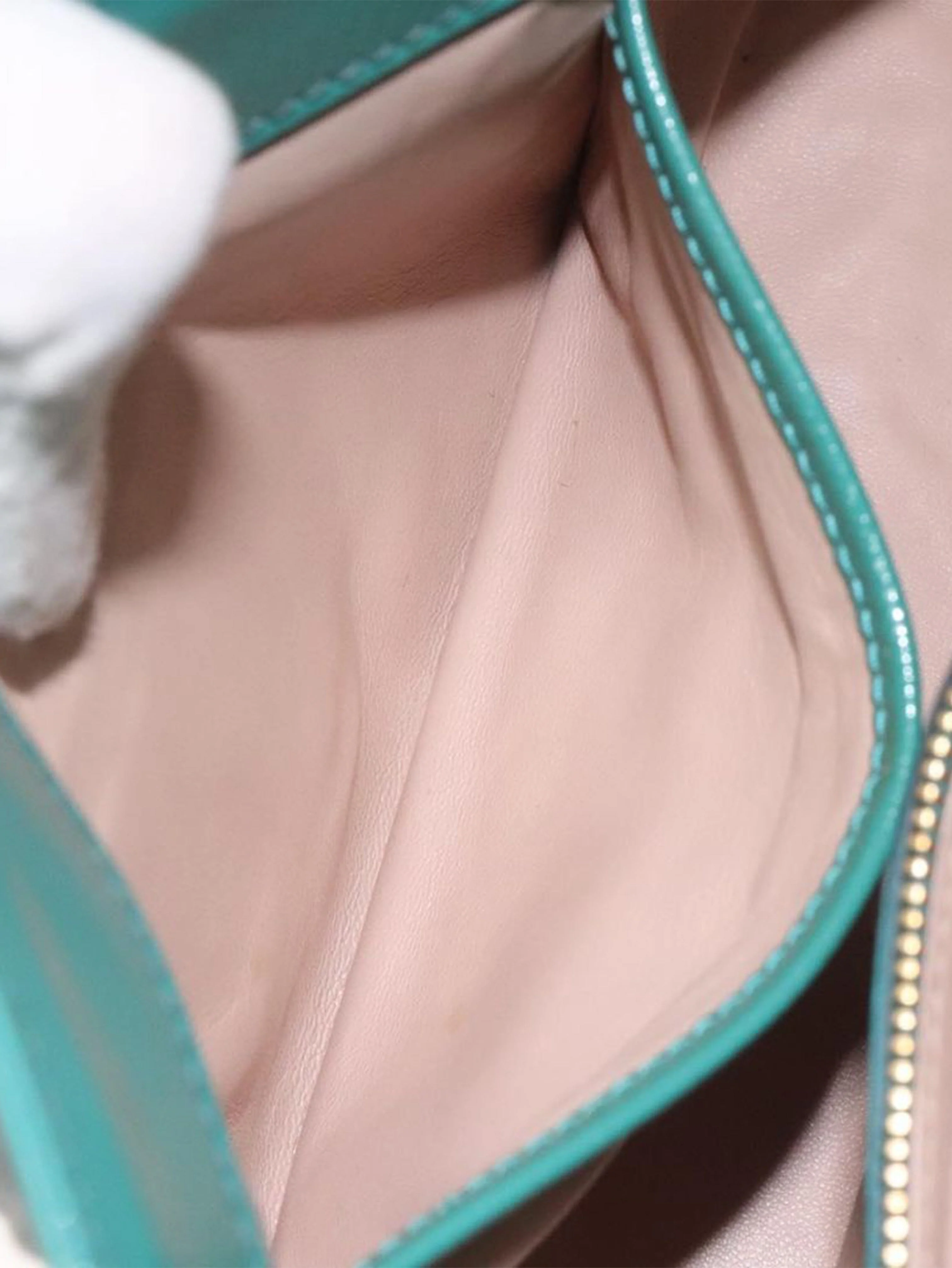 Green patent Saffiano leather shoulder bag - Image 22