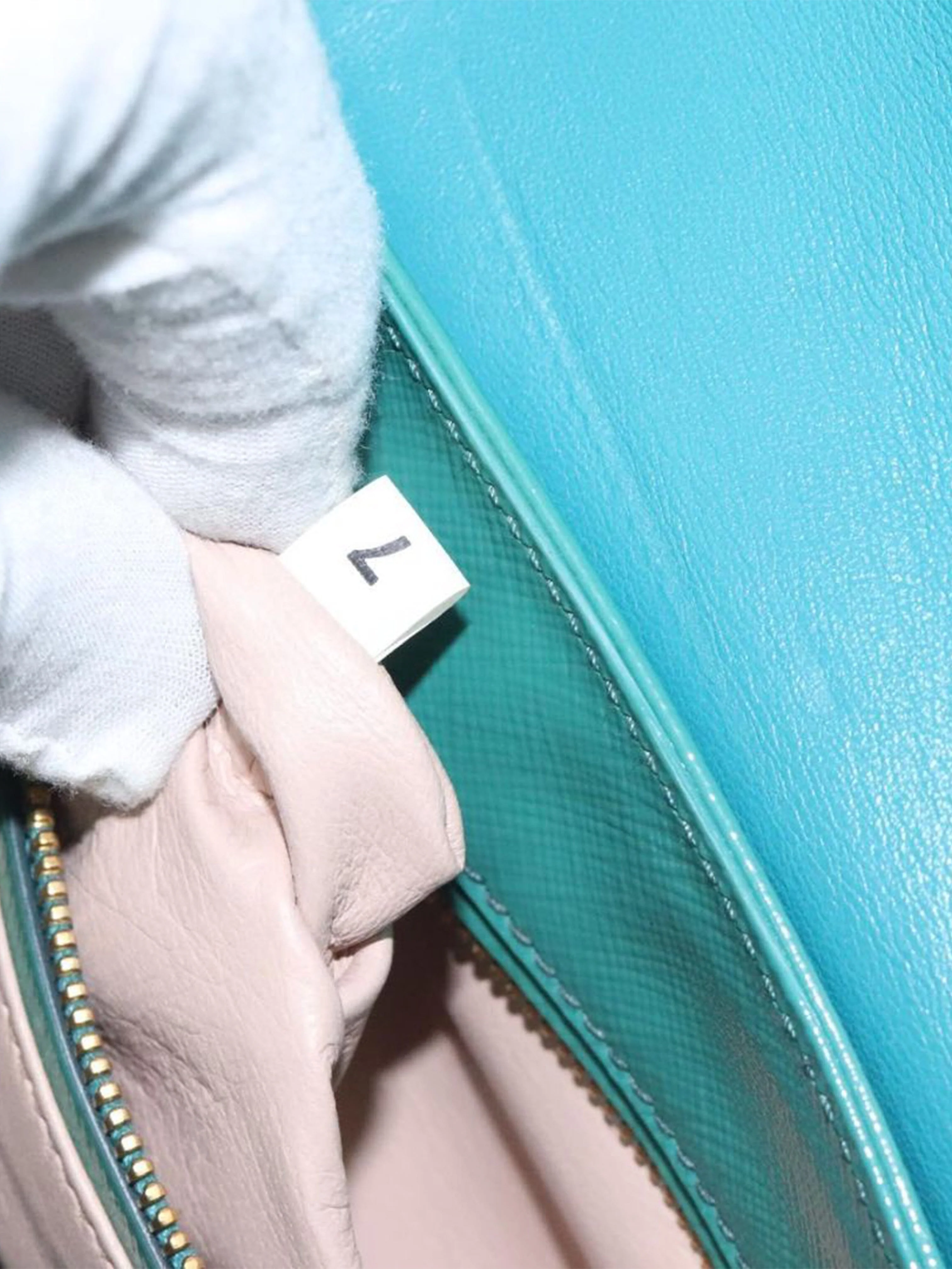 Green patent Saffiano leather shoulder bag - Image 23